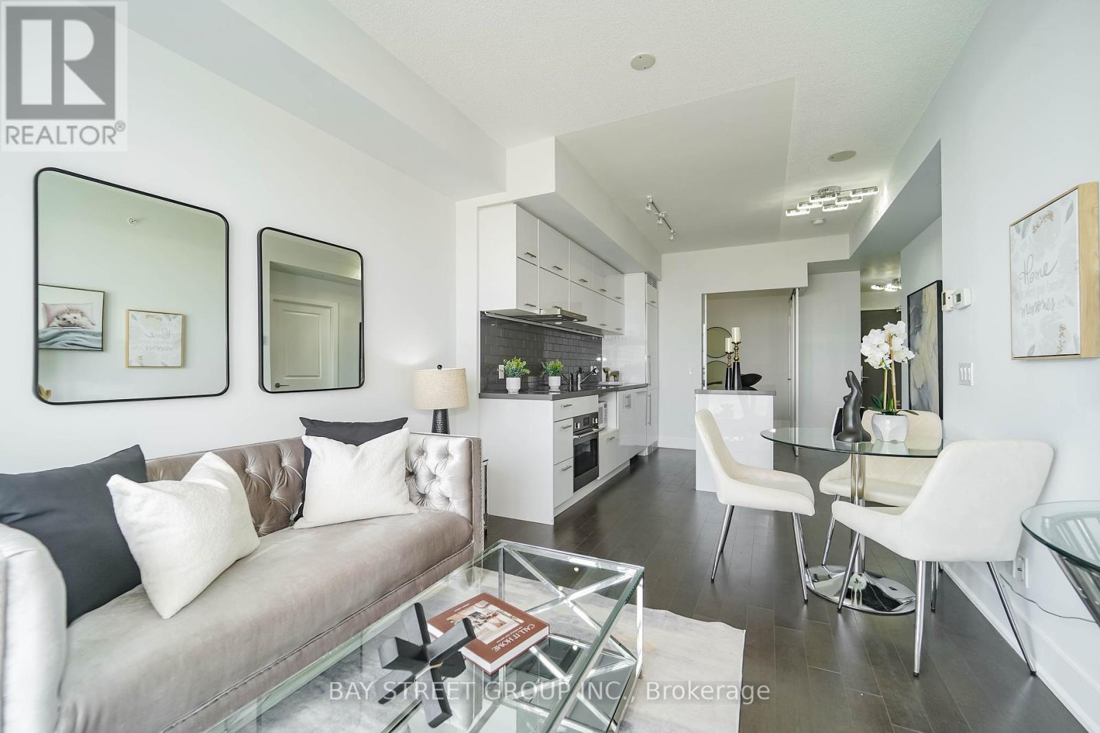 Photo 18 of 909 8081 Birchmount Road, Markham ON