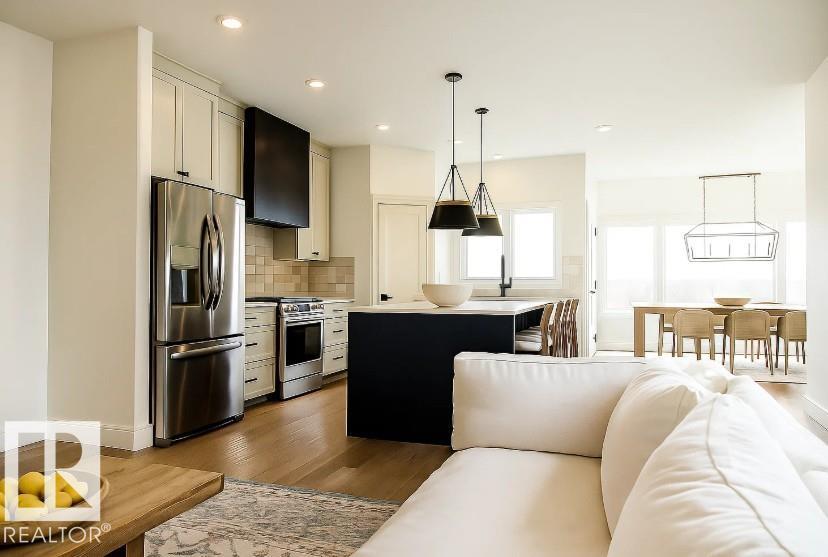 Photo 20 of 4710 49 St, Calmar AB