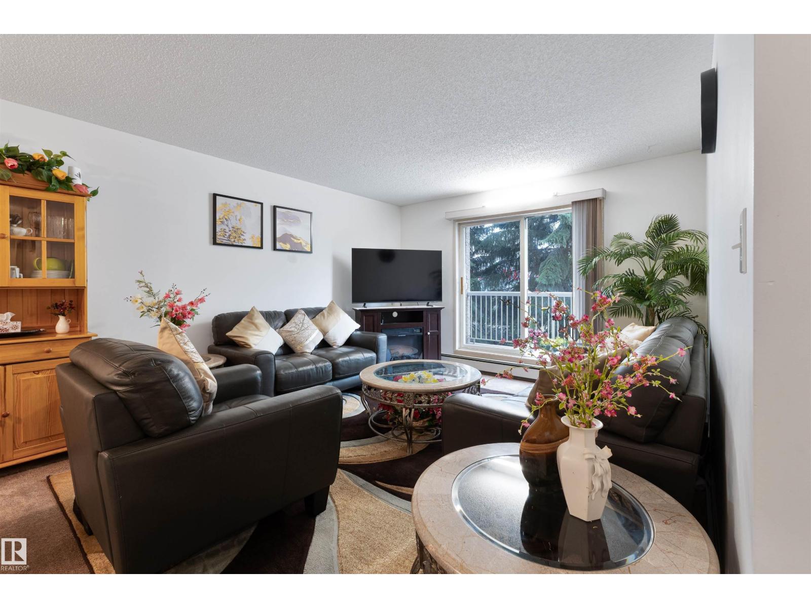 Photo 5 of 204 4220 139 Av Nw, Edmonton AB