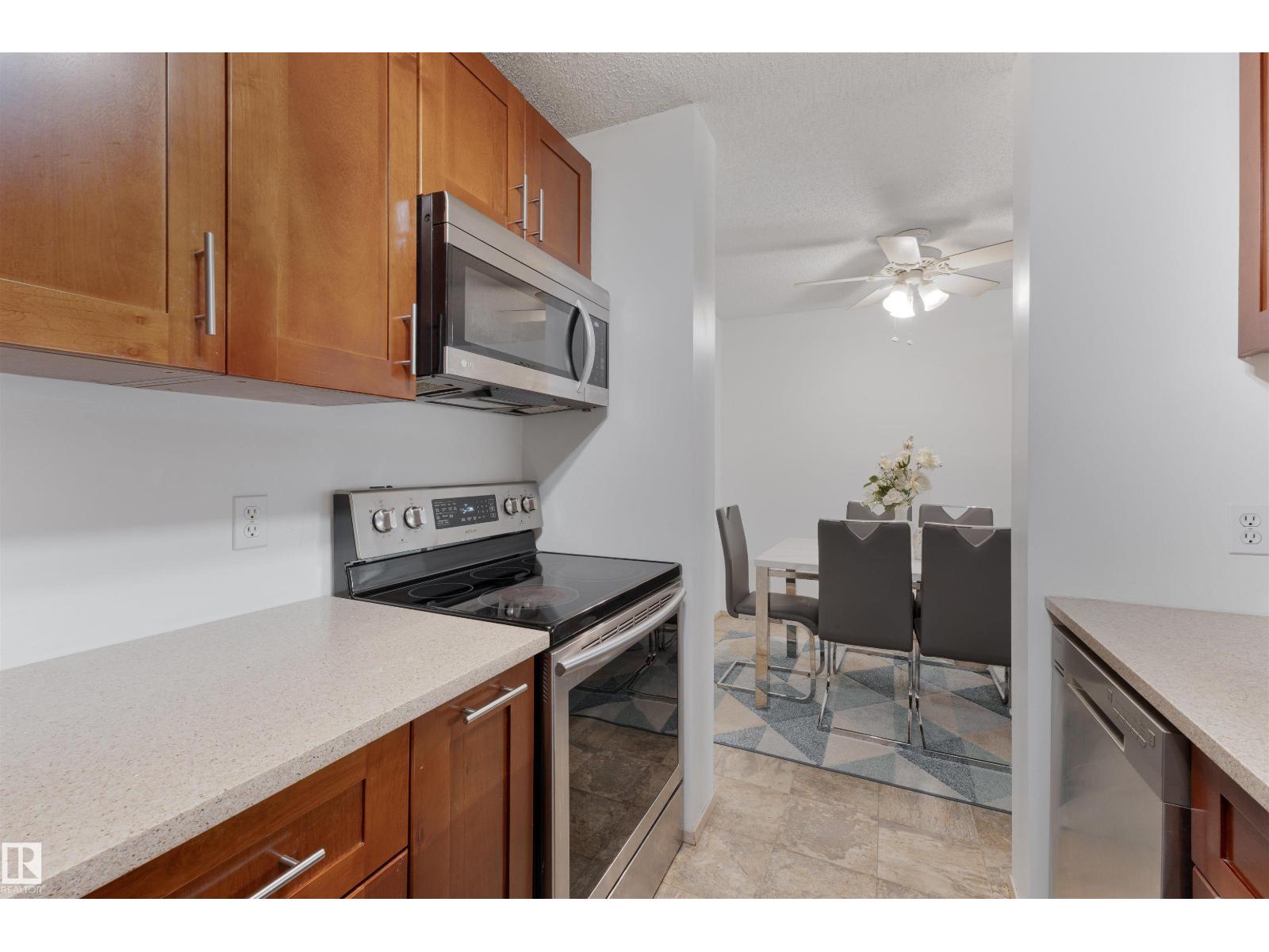 Photo 3 of 204 4220 139 Av Nw, Edmonton AB
