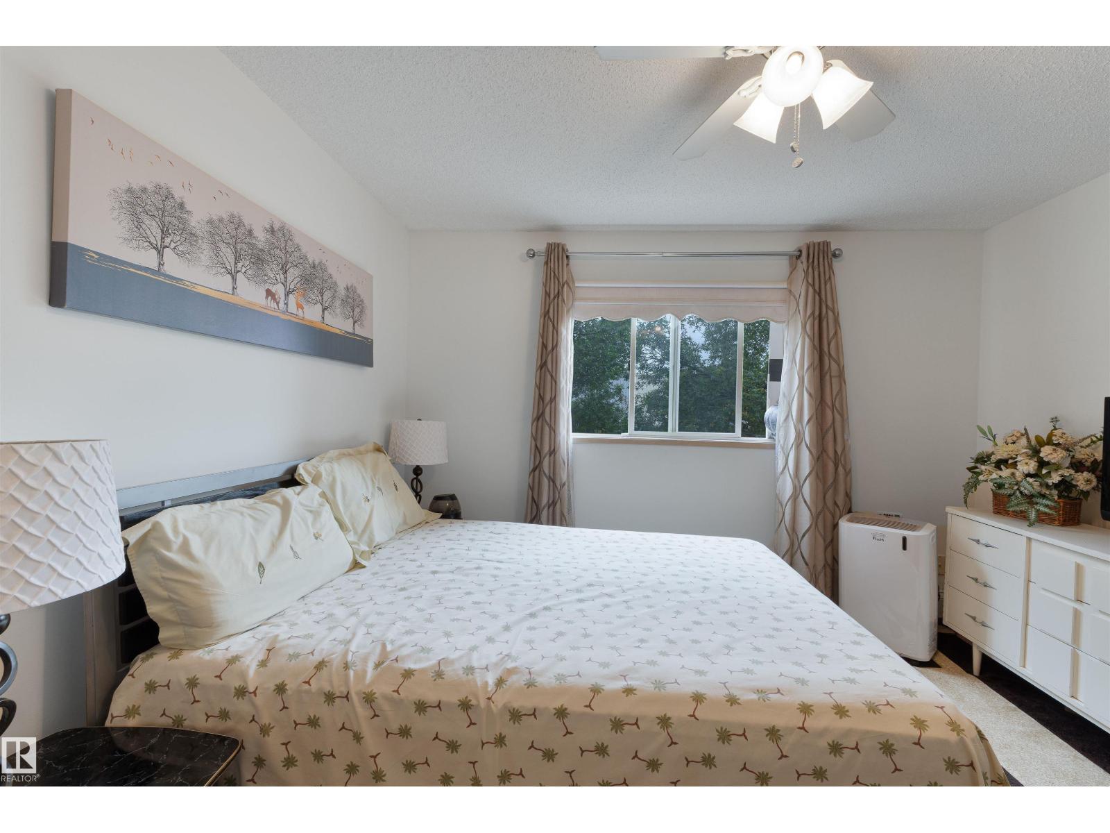 Photo 14 of 204 4220 139 Av Nw, Edmonton AB