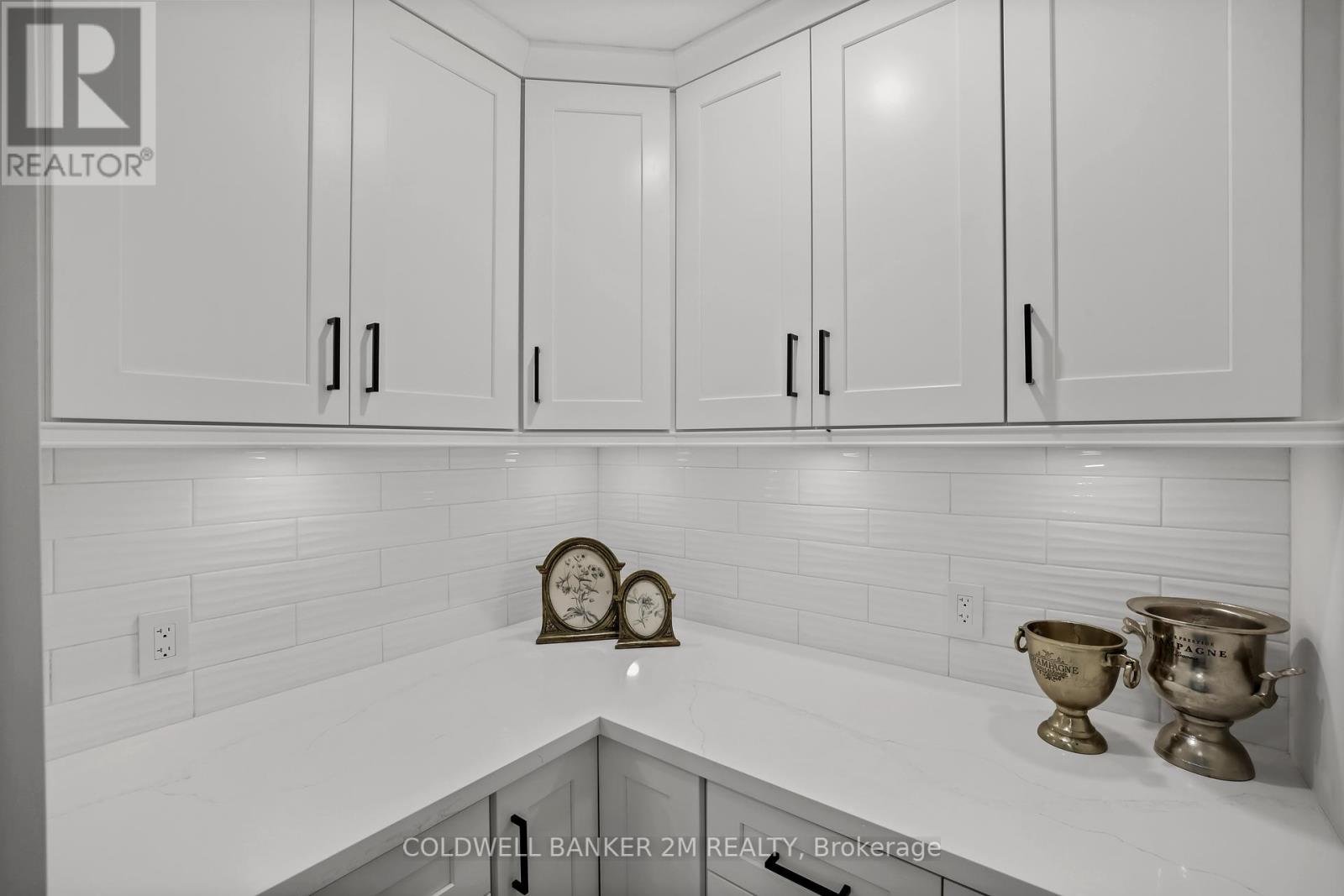 Photo 16 of 128 Buckingham Avenue, Oshawa ON