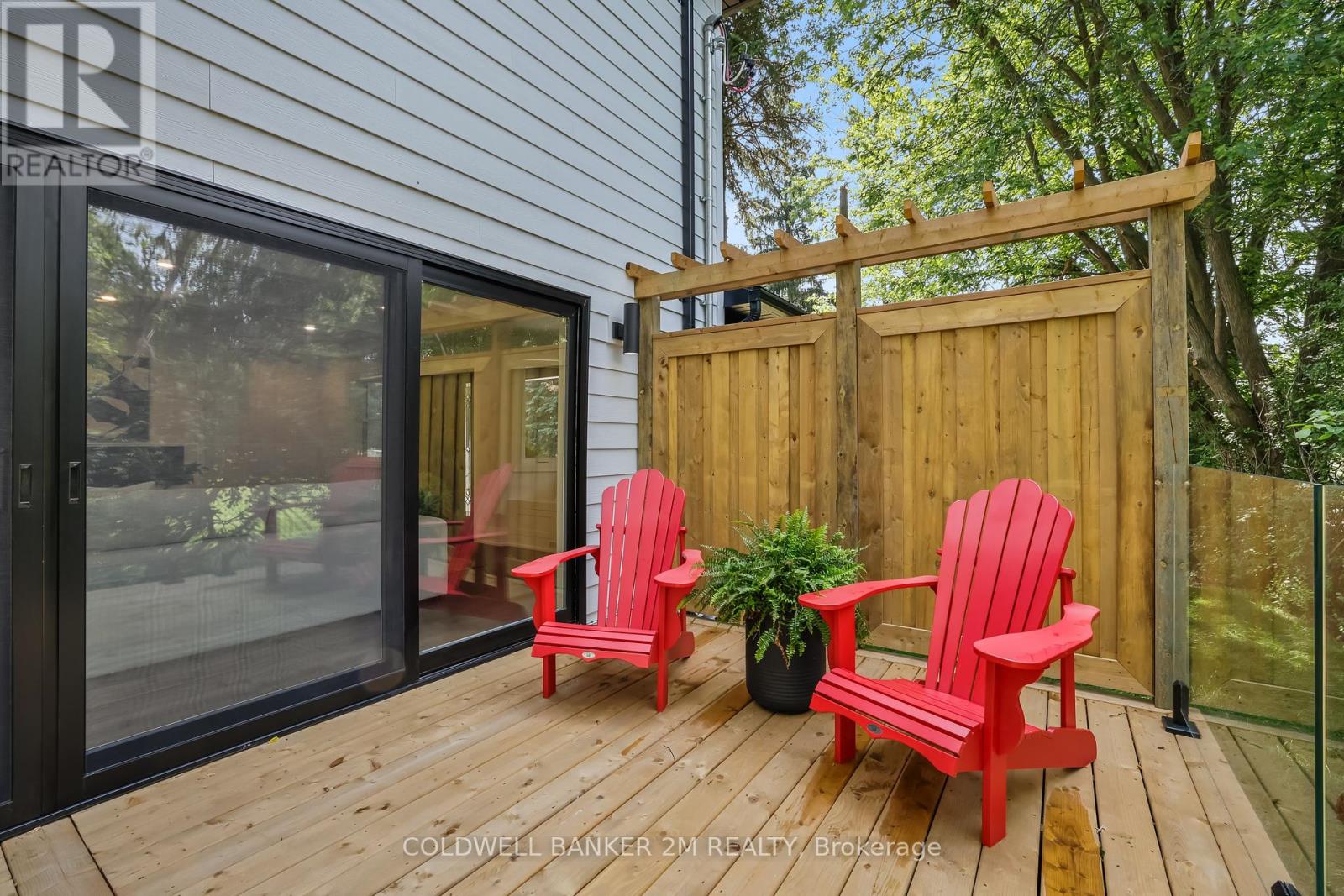 Photo 32 of 128 Buckingham Avenue, Oshawa ON