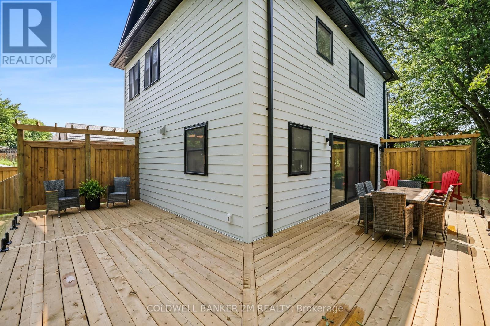 Photo 35 of 128 Buckingham Avenue, Oshawa ON