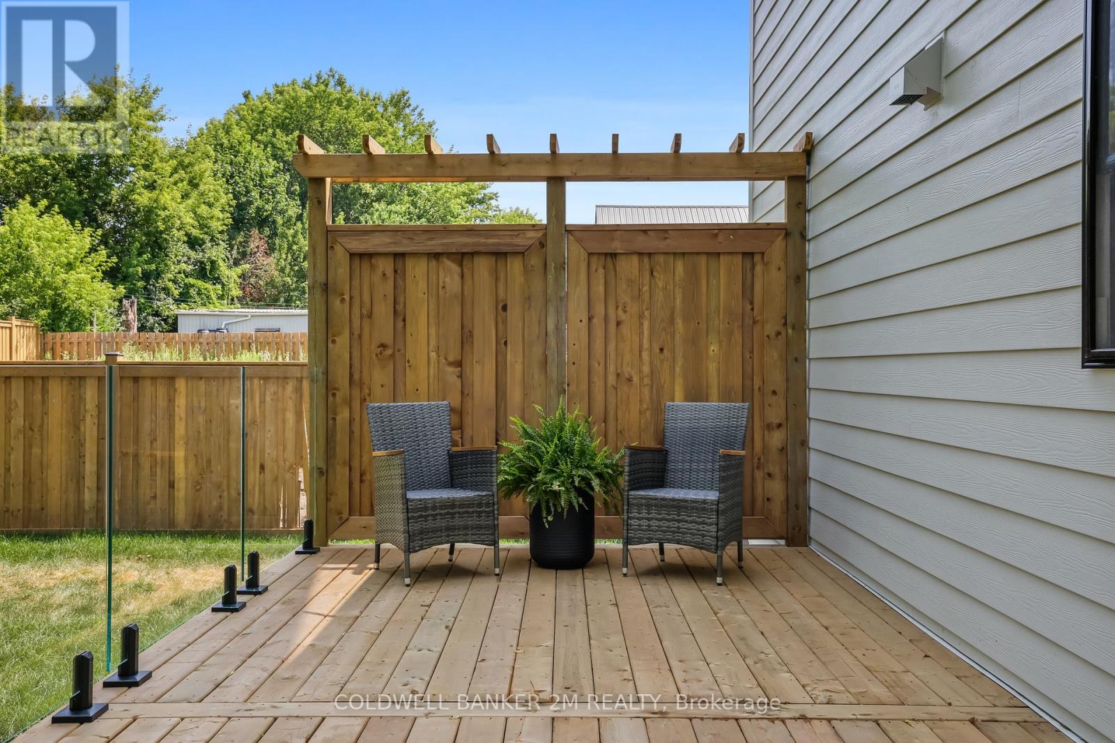 Photo 36 of 128 Buckingham Avenue, Oshawa ON