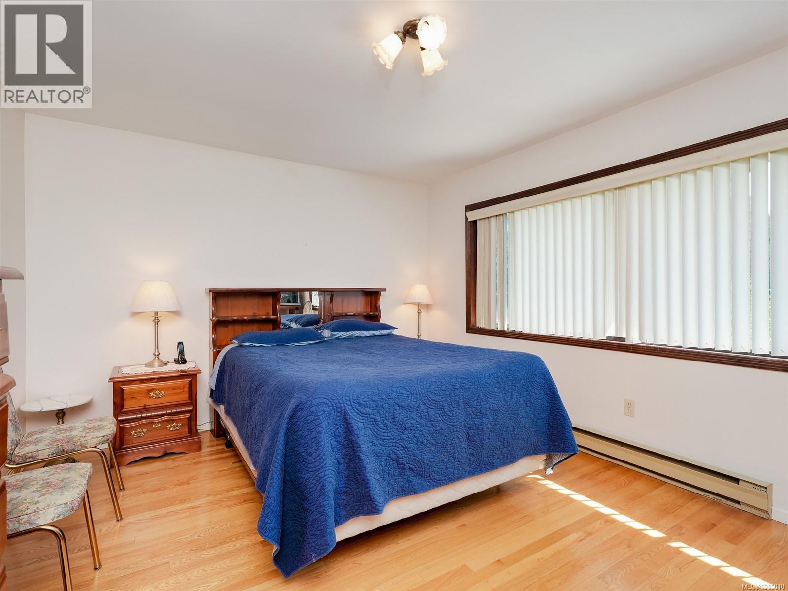 Photo 6 of 5255 Hanover Pl, Saanich BC