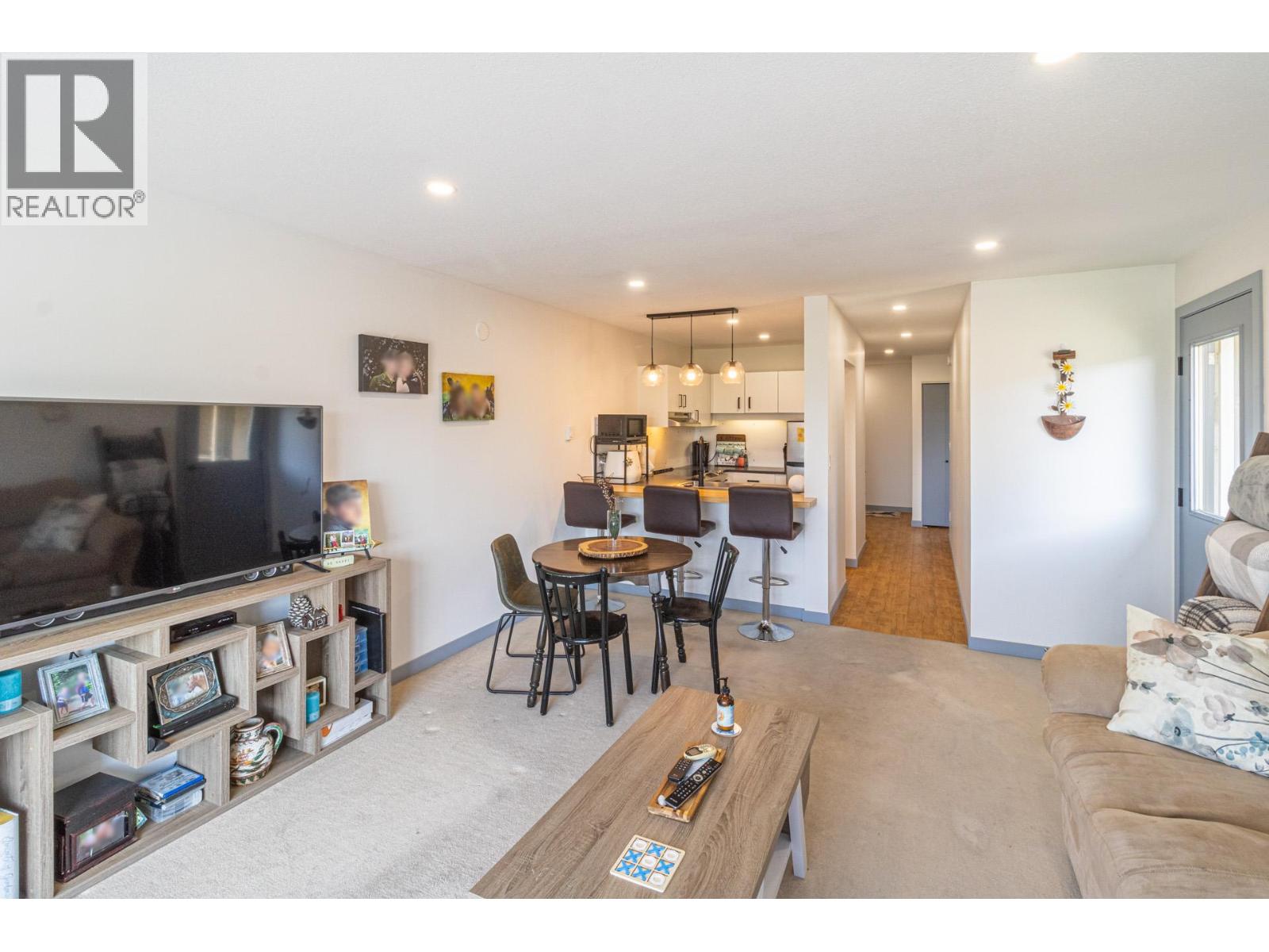 1755 HURL Street, Creston