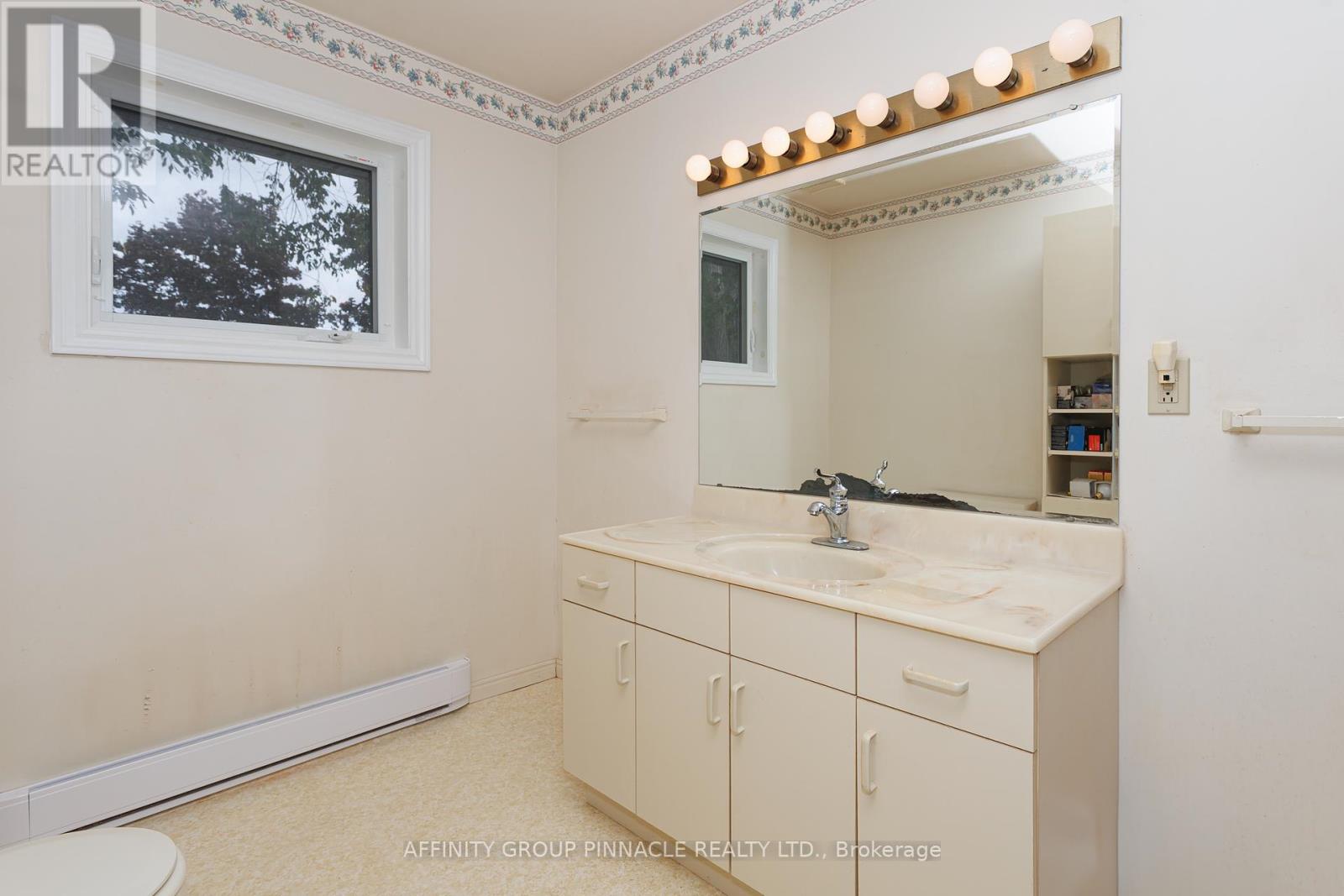 Photo 34 of 1 Beatrice Drive, Kawartha Lakes ON