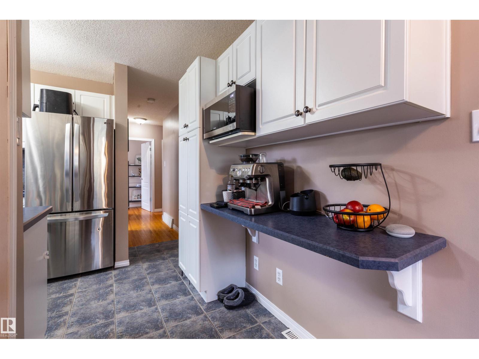 Photo 5 of 12433 134 St Nw Nw, Edmonton AB