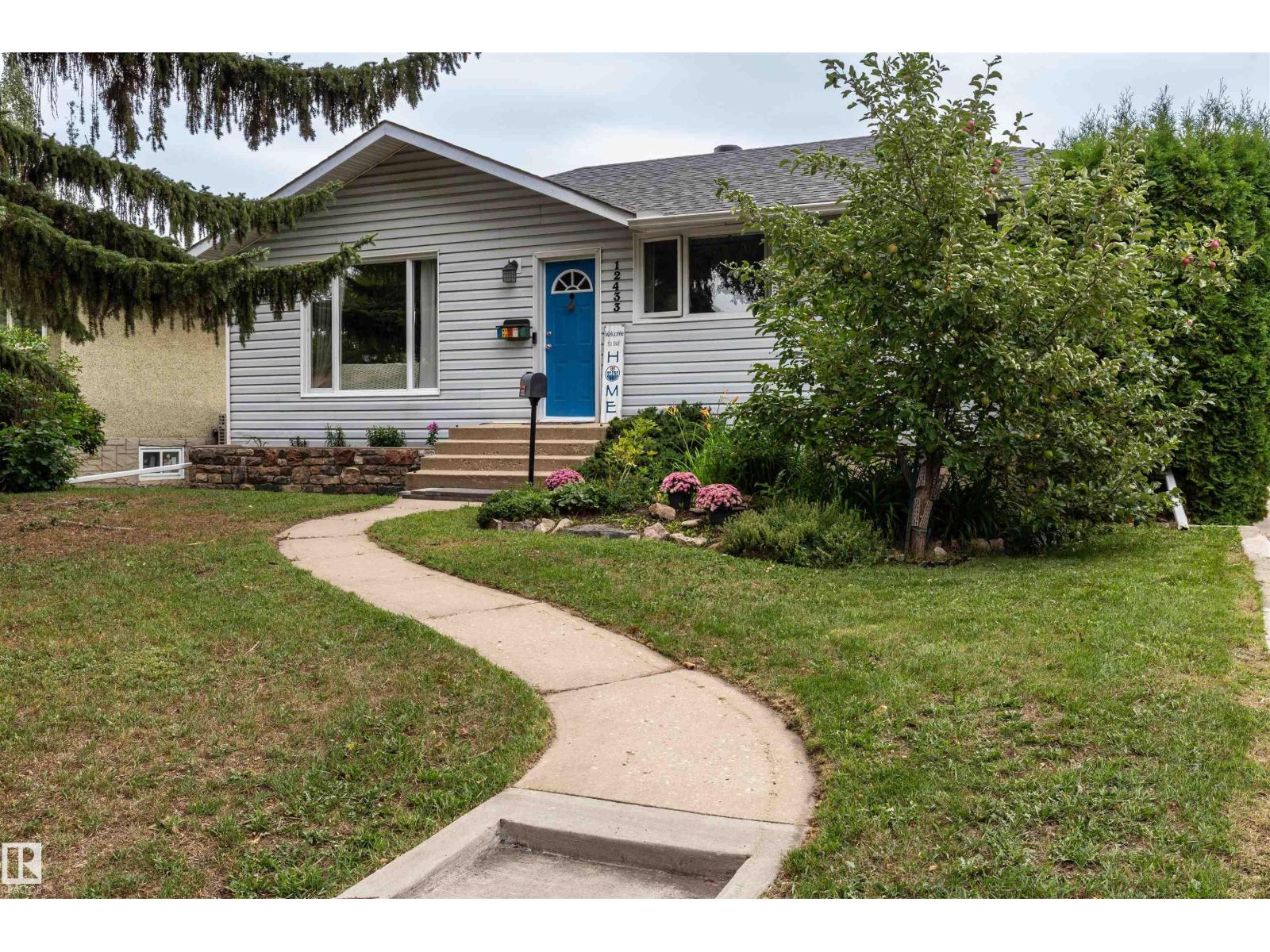 Photo 15 of 12433 134 St Nw Nw, Edmonton AB