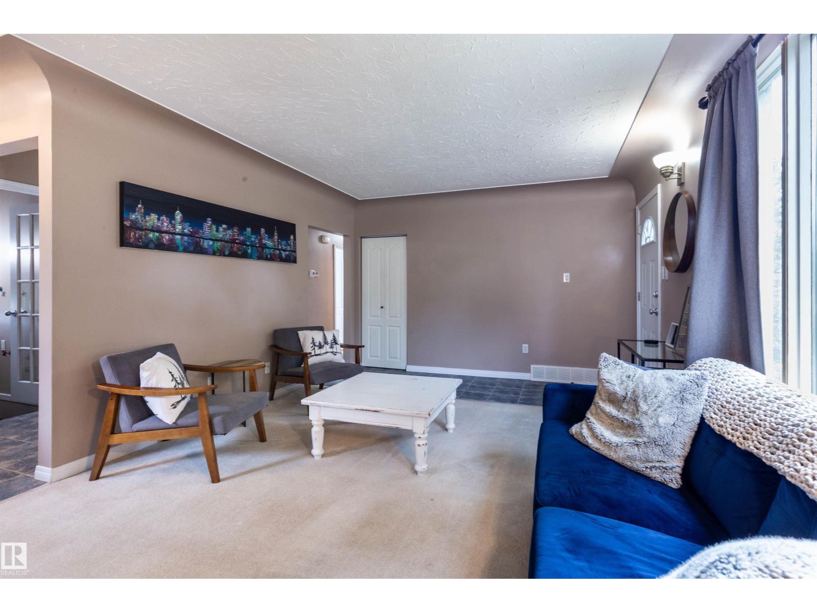 Photo 1 of 12433 134 St Nw Nw, Edmonton AB