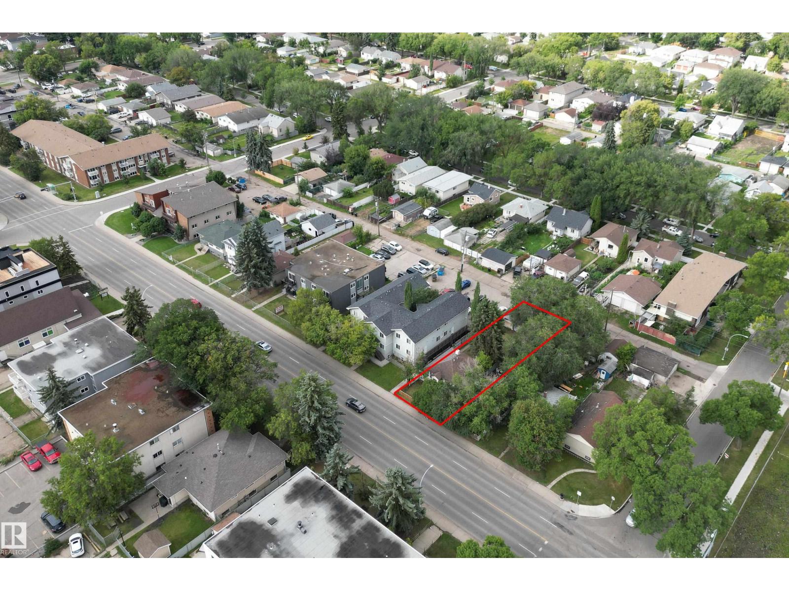Photo 21 of 12338 82 St Nw, Edmonton AB