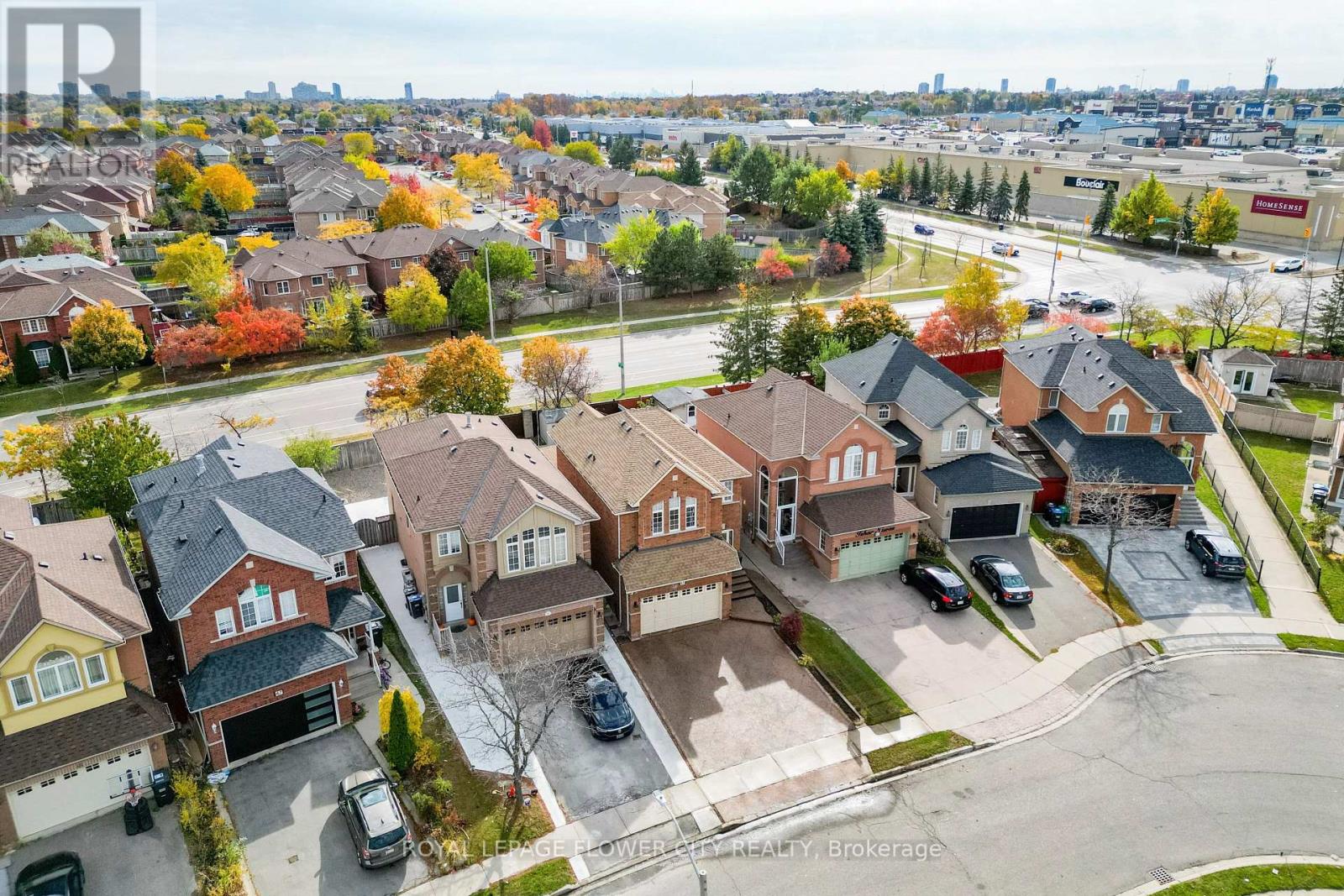 Photo 1 of 51 Blue Whale Boulevard, Brampton ON
