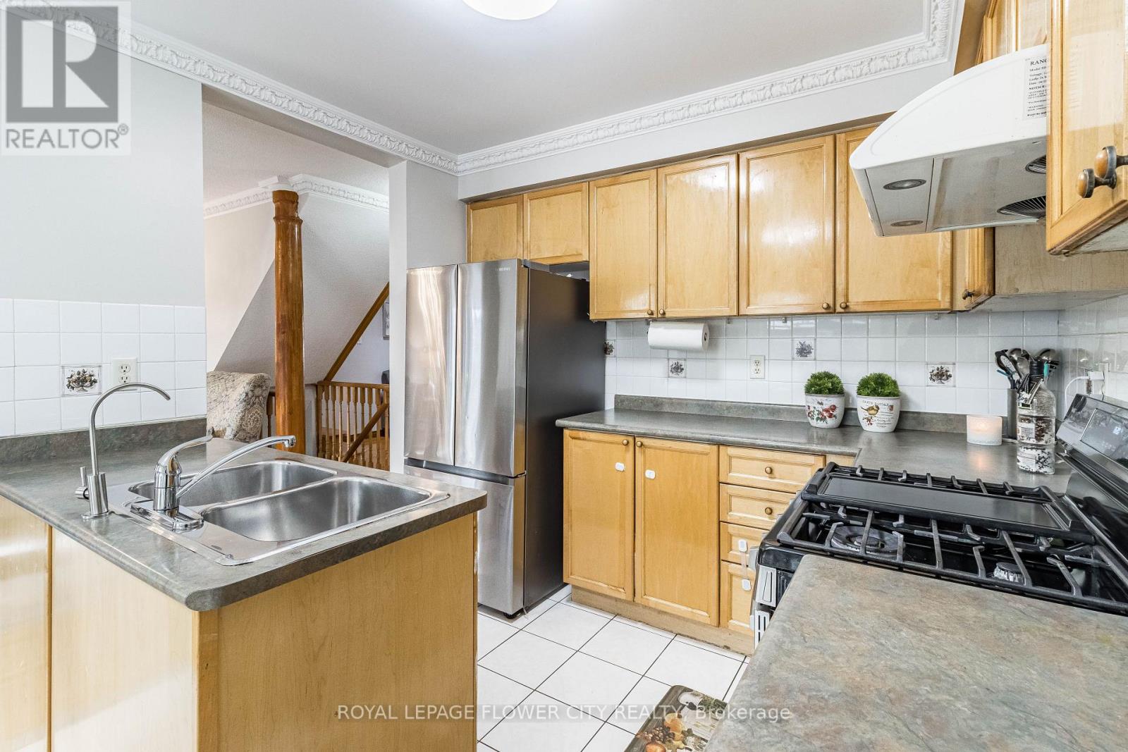 Photo 21 of 51 Blue Whale Boulevard, Brampton ON