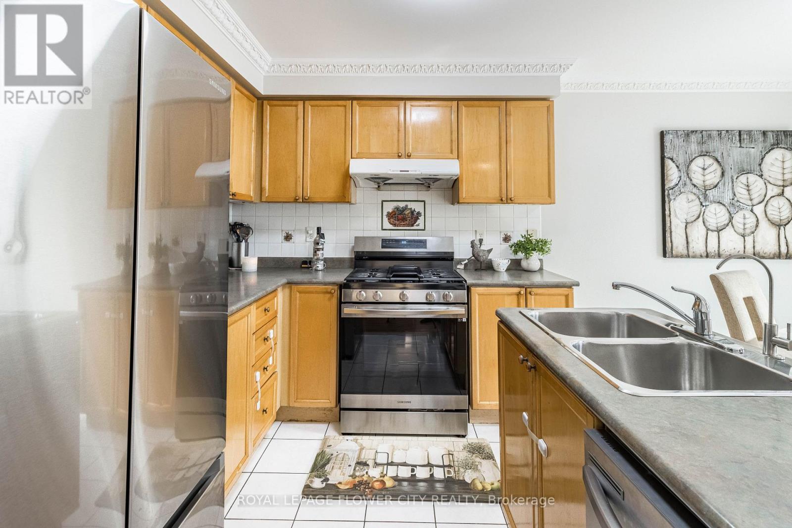 Photo 22 of 51 Blue Whale Boulevard, Brampton ON