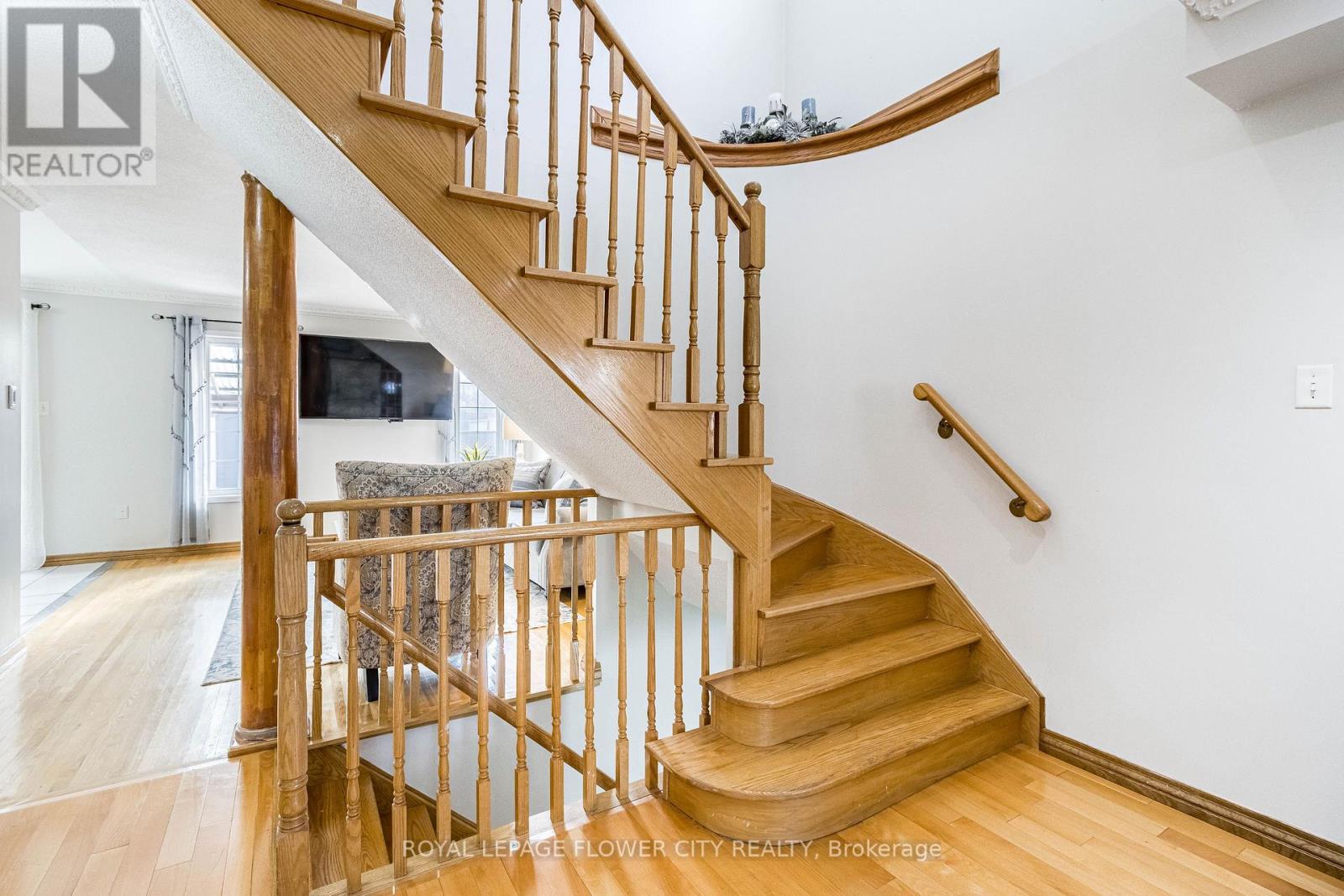 Photo 25 of 51 Blue Whale Boulevard, Brampton ON