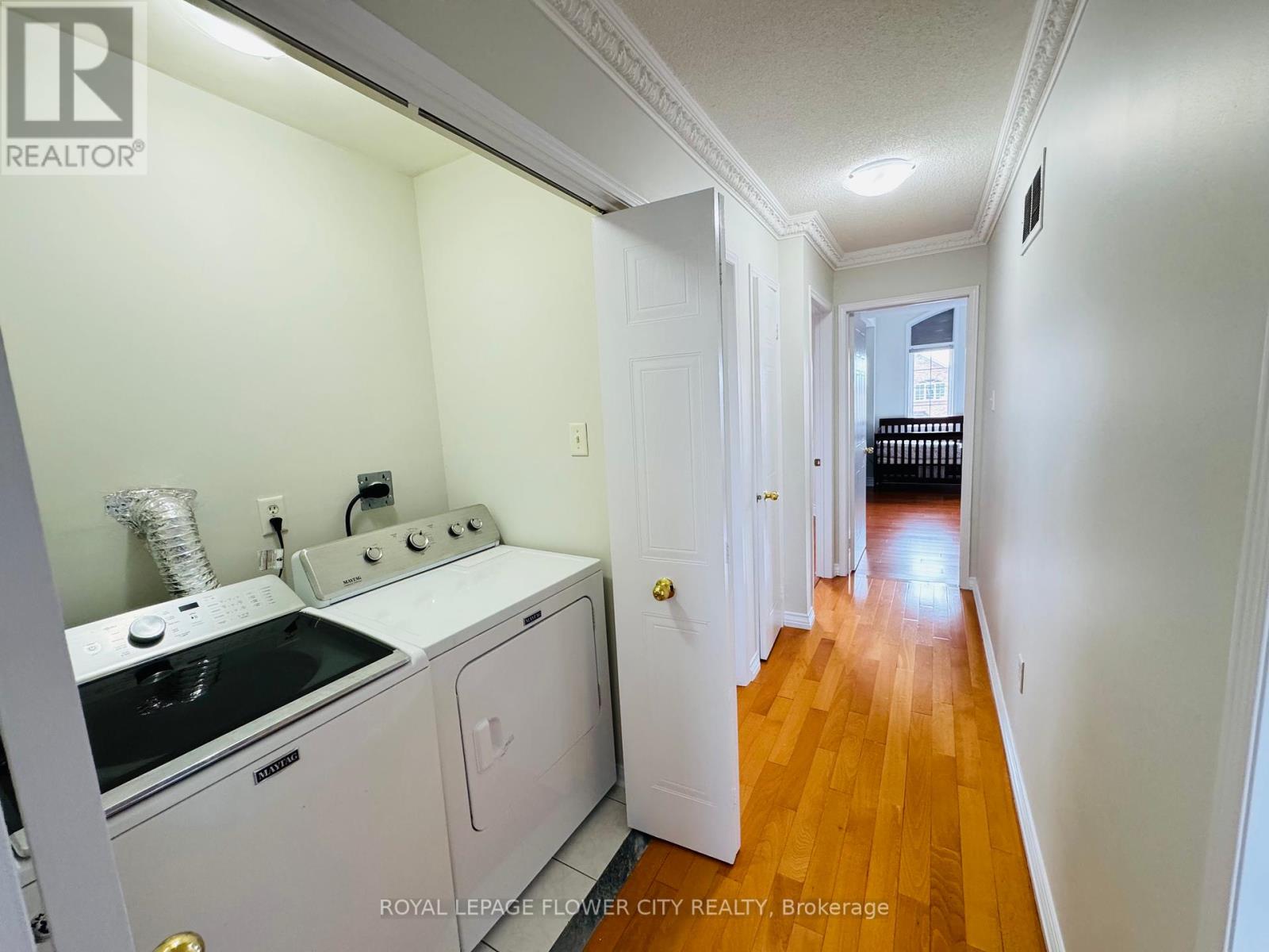 Photo 27 of 51 Blue Whale Boulevard, Brampton ON