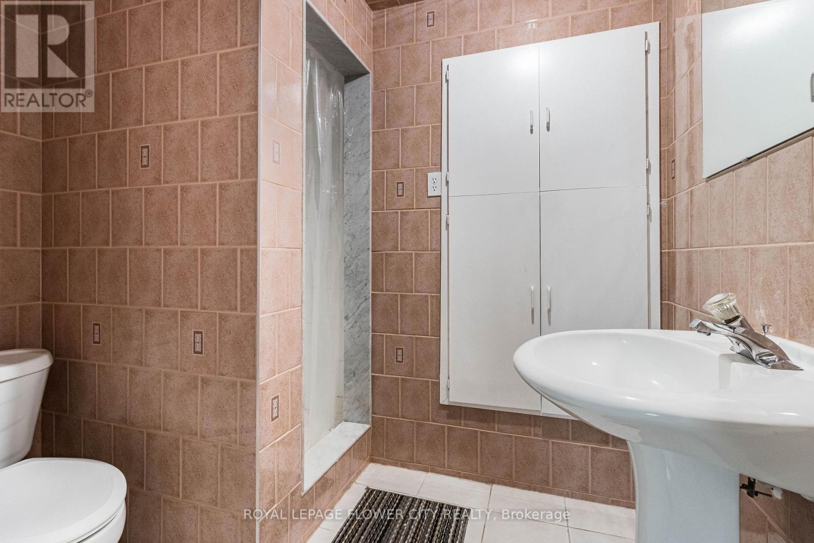 Photo 43 of 51 Blue Whale Boulevard, Brampton ON