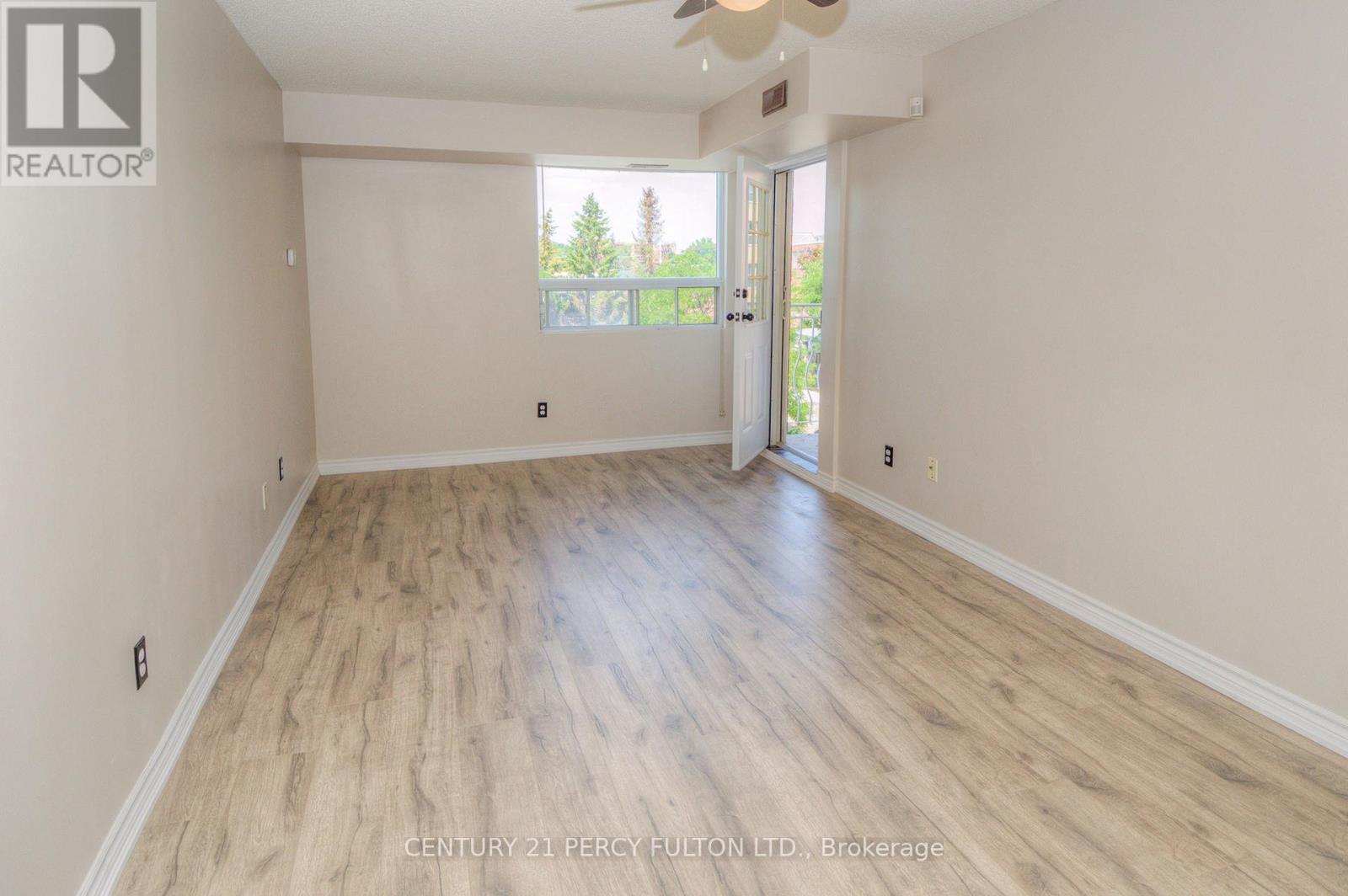 Photo 29 of 307 32 Tannery Street, Mississauga ON