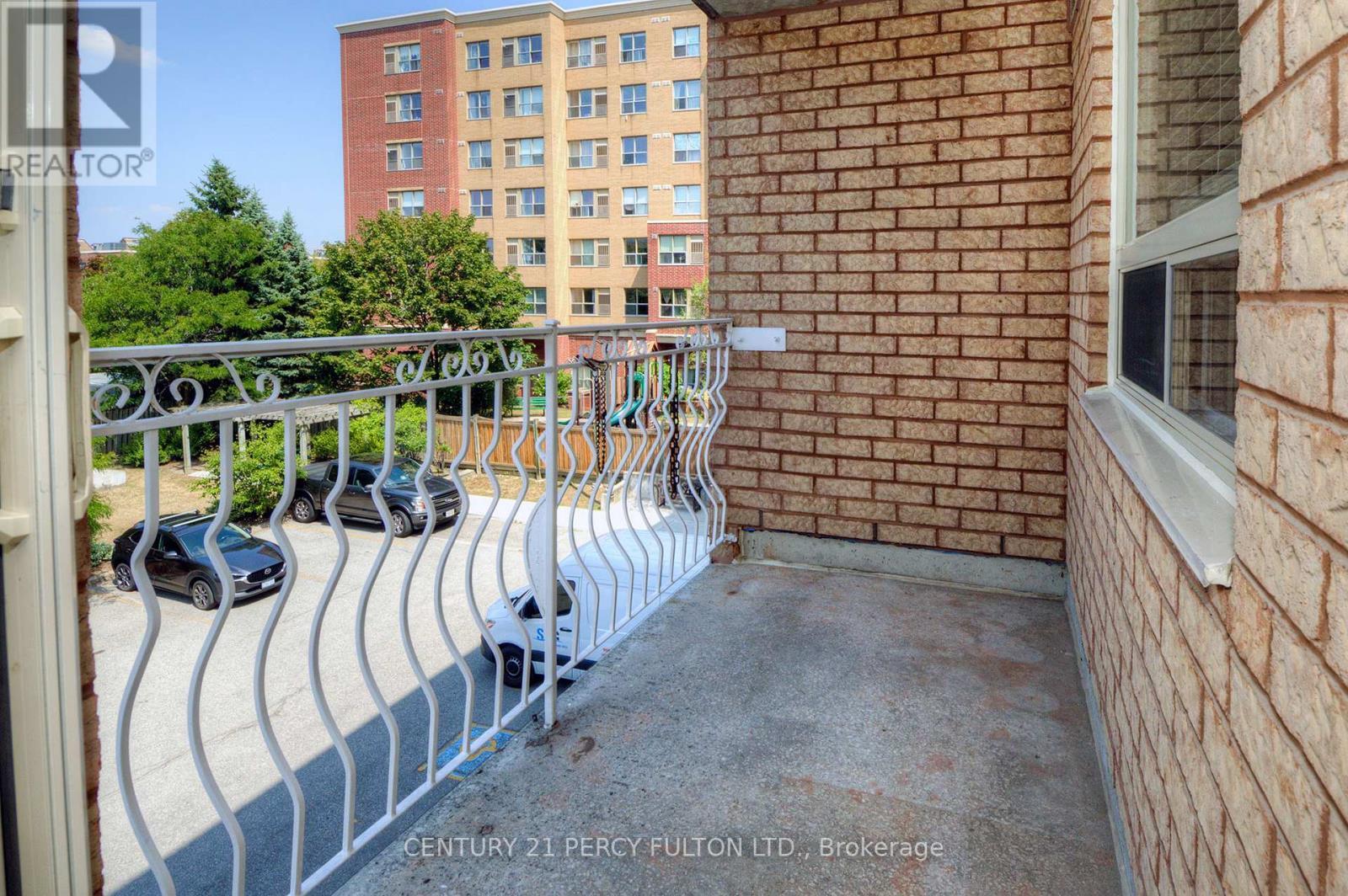 Photo 17 of 307 32 Tannery Street, Mississauga ON