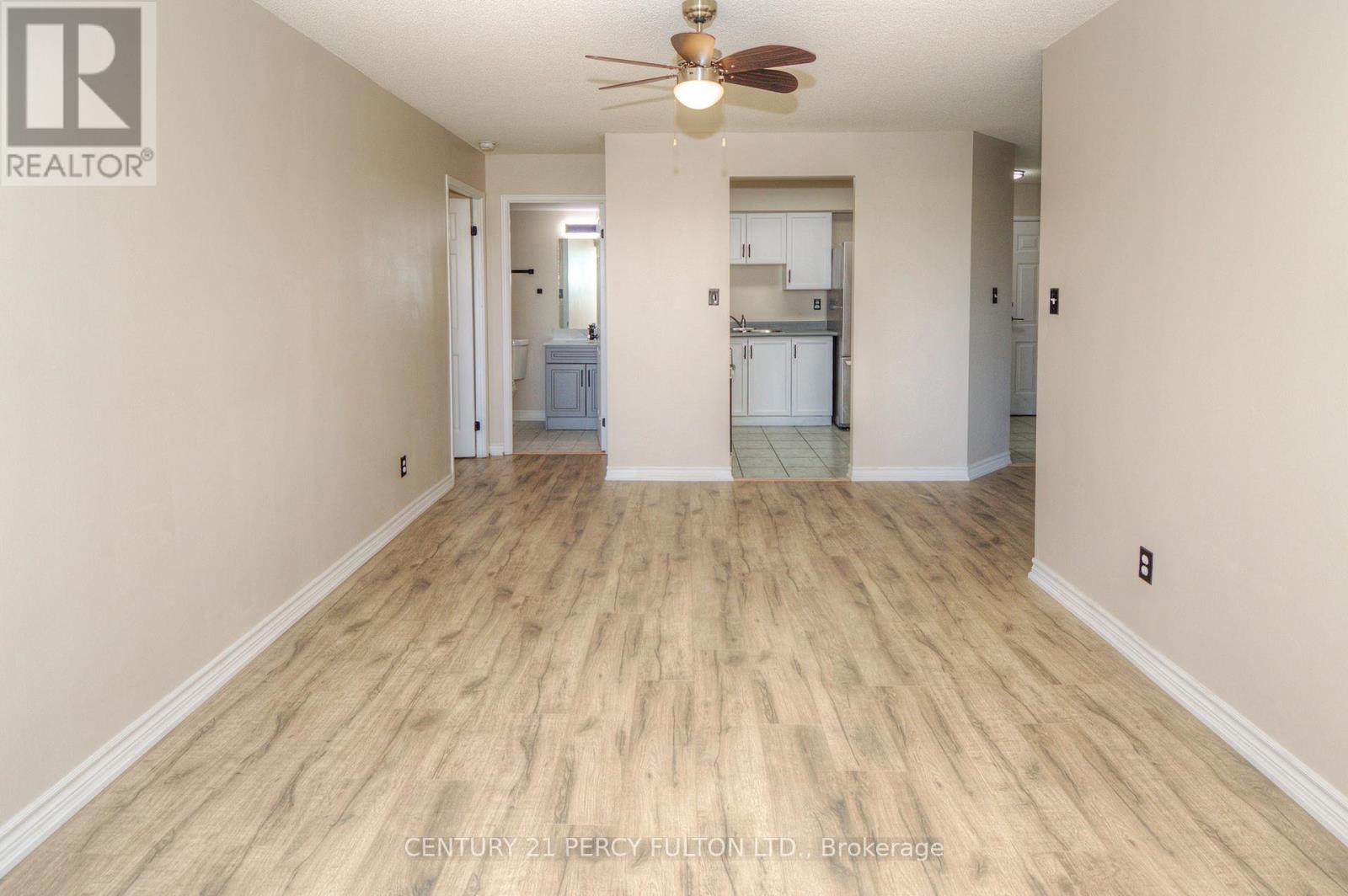 Photo 4 of 307 32 Tannery Street, Mississauga ON