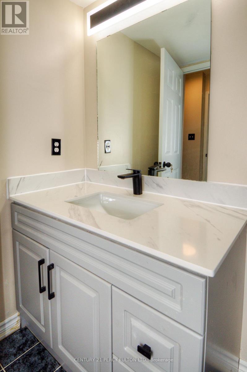 Photo 22 of 307 32 Tannery Street, Mississauga ON