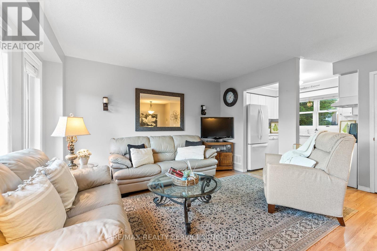 Photo 11 of 310 Dogwood Street, Orangeville ON
