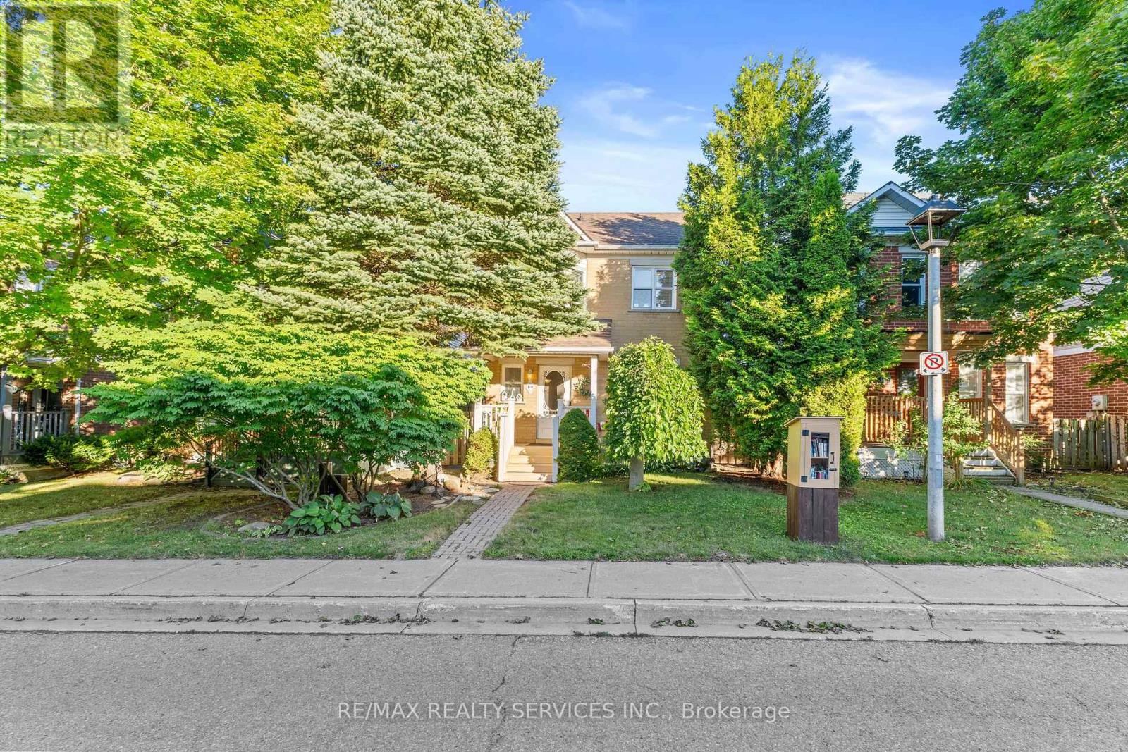 Photo 2 of 310 Dogwood Street, Orangeville ON