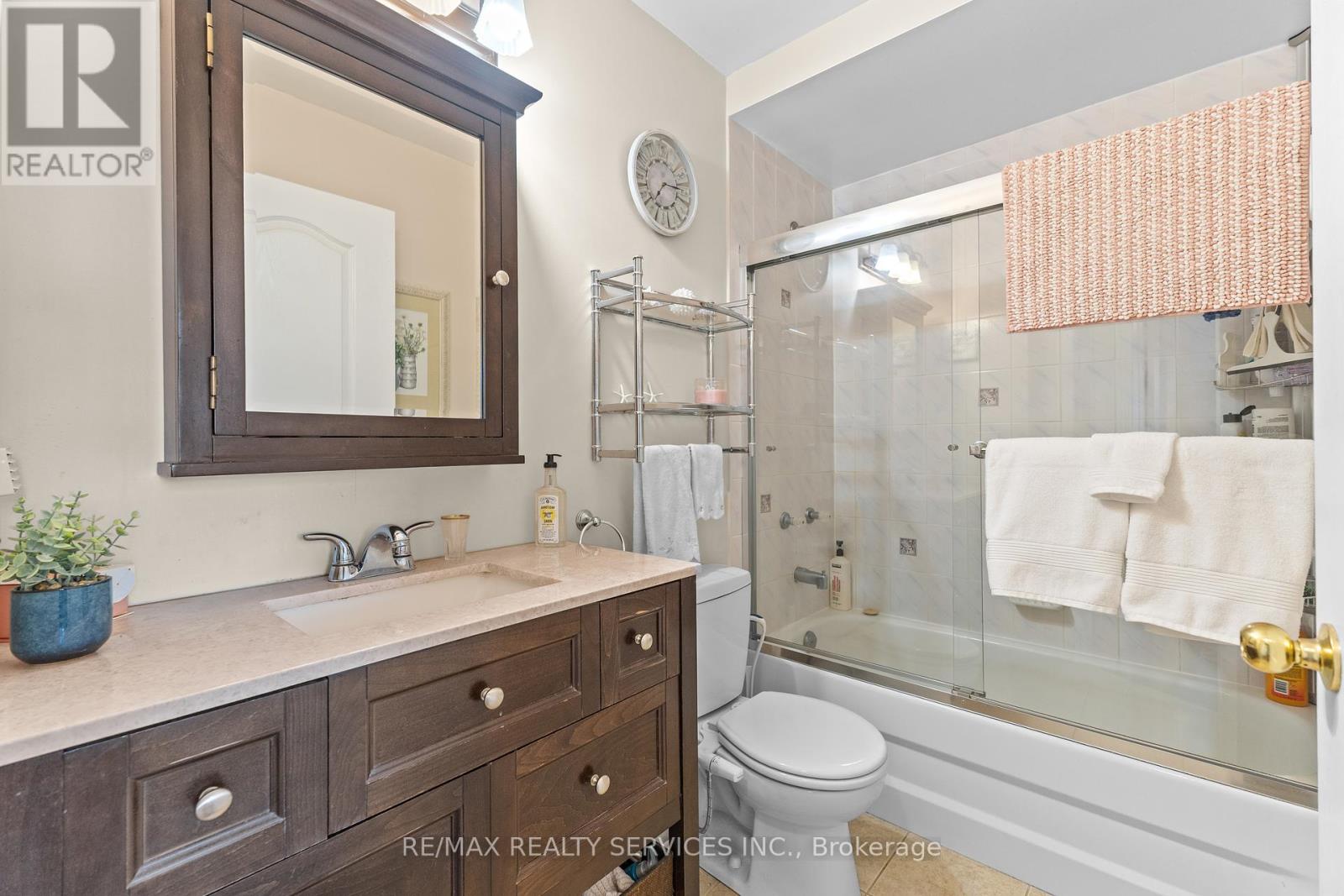 Photo 27 of 310 Dogwood Street, Orangeville ON