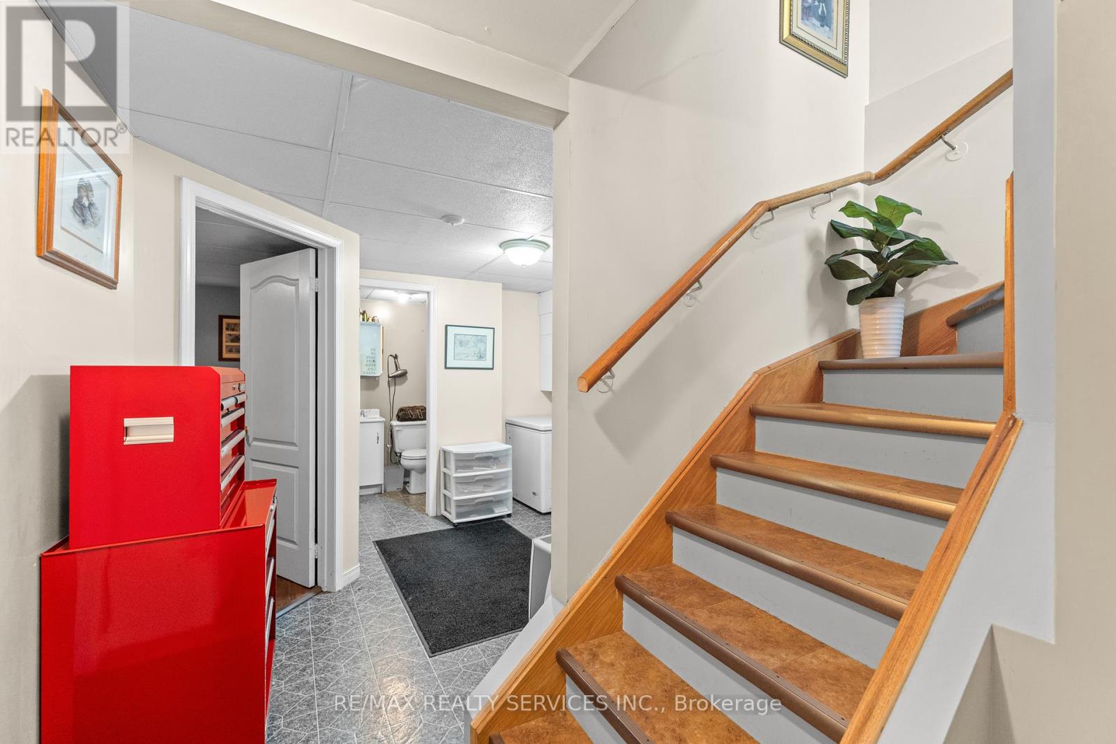 Photo 30 of 310 Dogwood Street, Orangeville ON