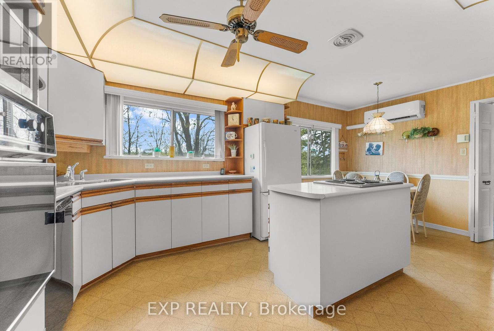 Photo 13 of 301 Opeongo Road, Renfrew ON