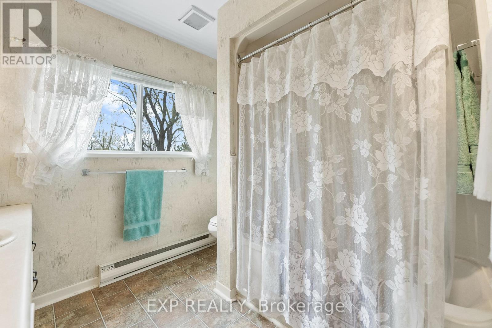 Photo 26 of 301 Opeongo Road, Renfrew ON