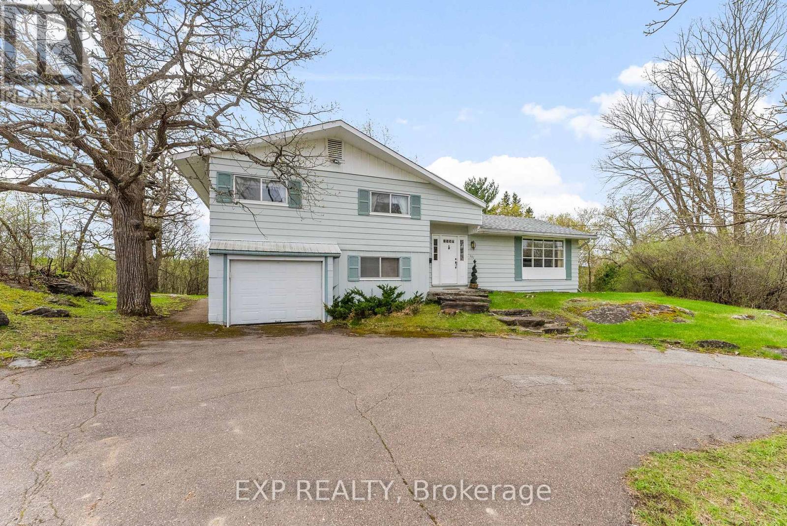 Photo 3 of 301 Opeongo Road, Renfrew ON