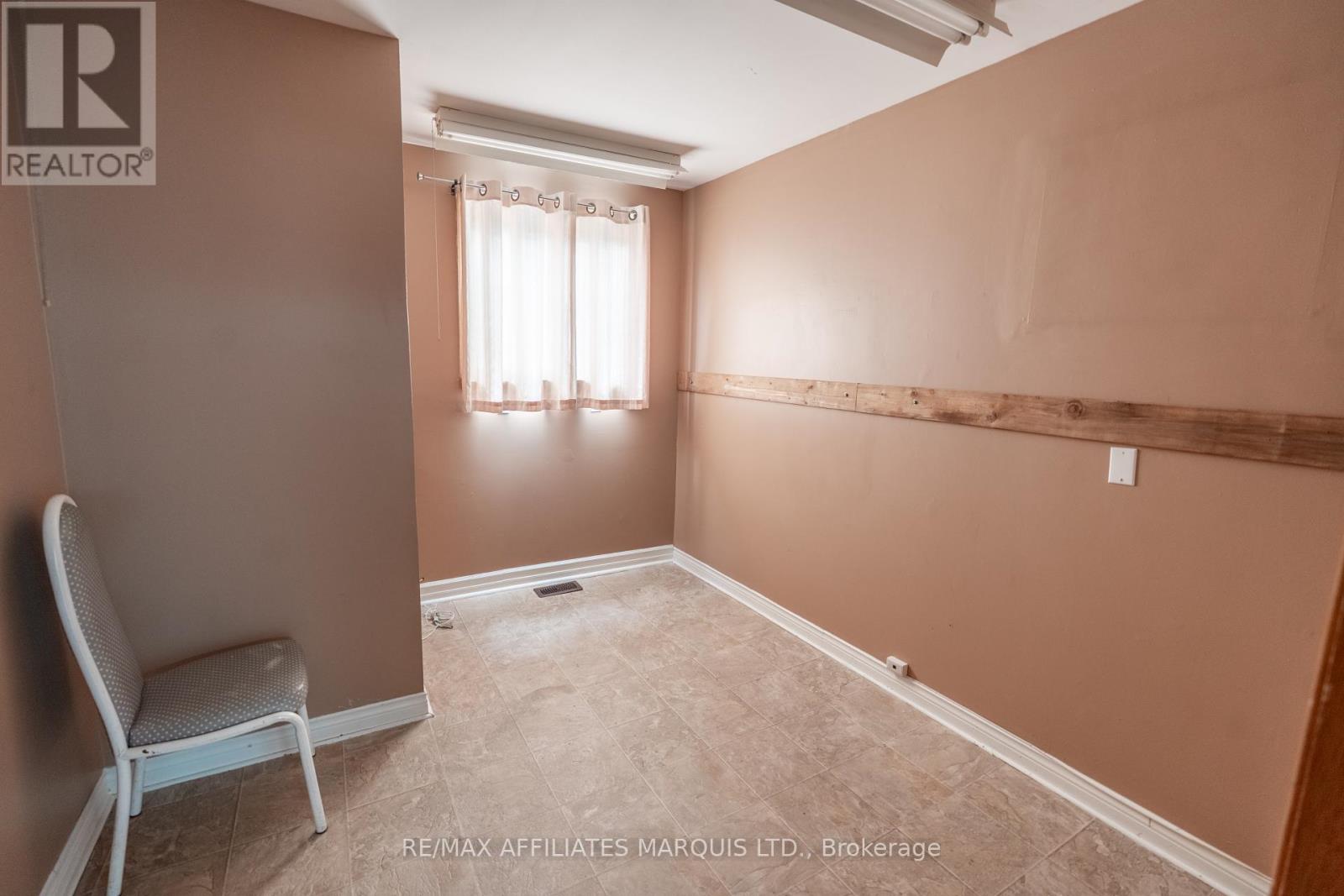 Photo 20 of 714 716 Pitt Street, Cornwall ON