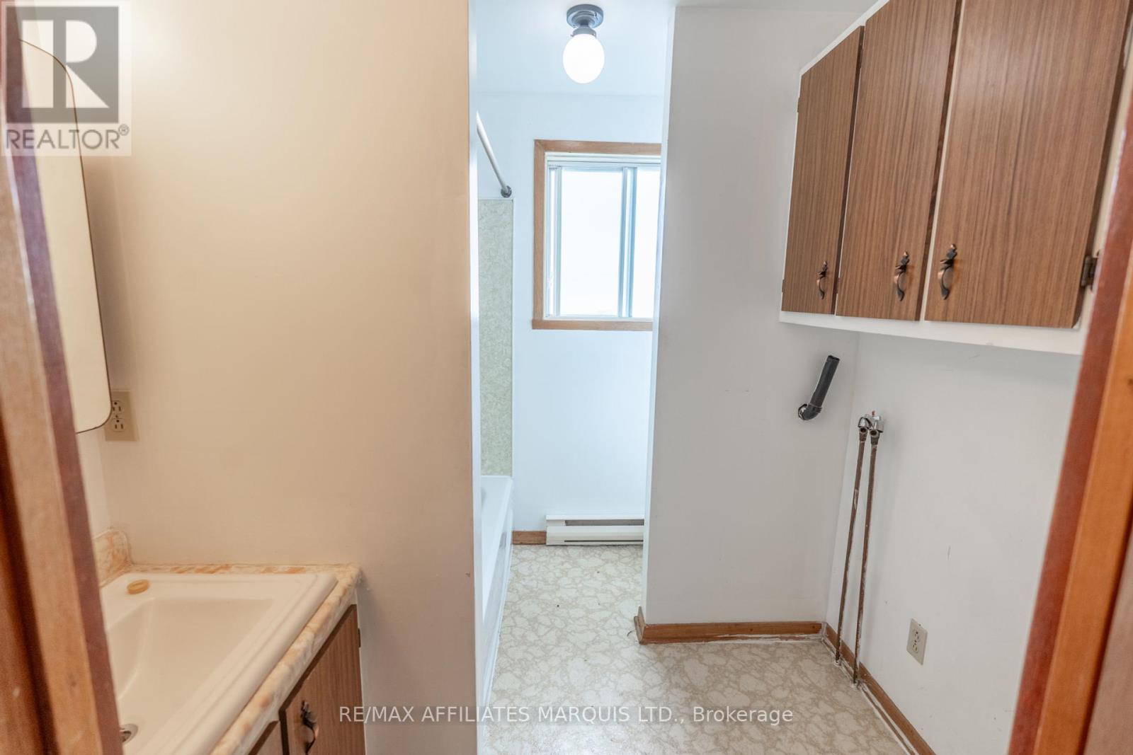 Photo 7 of 714 716 Pitt Street, Cornwall ON