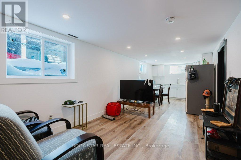 Photo 3 of Lower 859 Upper Ottawa Street, Hamilton ON