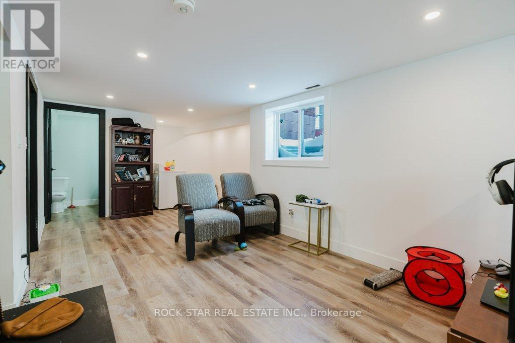 Photo 5 of Lower 859 Upper Ottawa Street, Hamilton ON