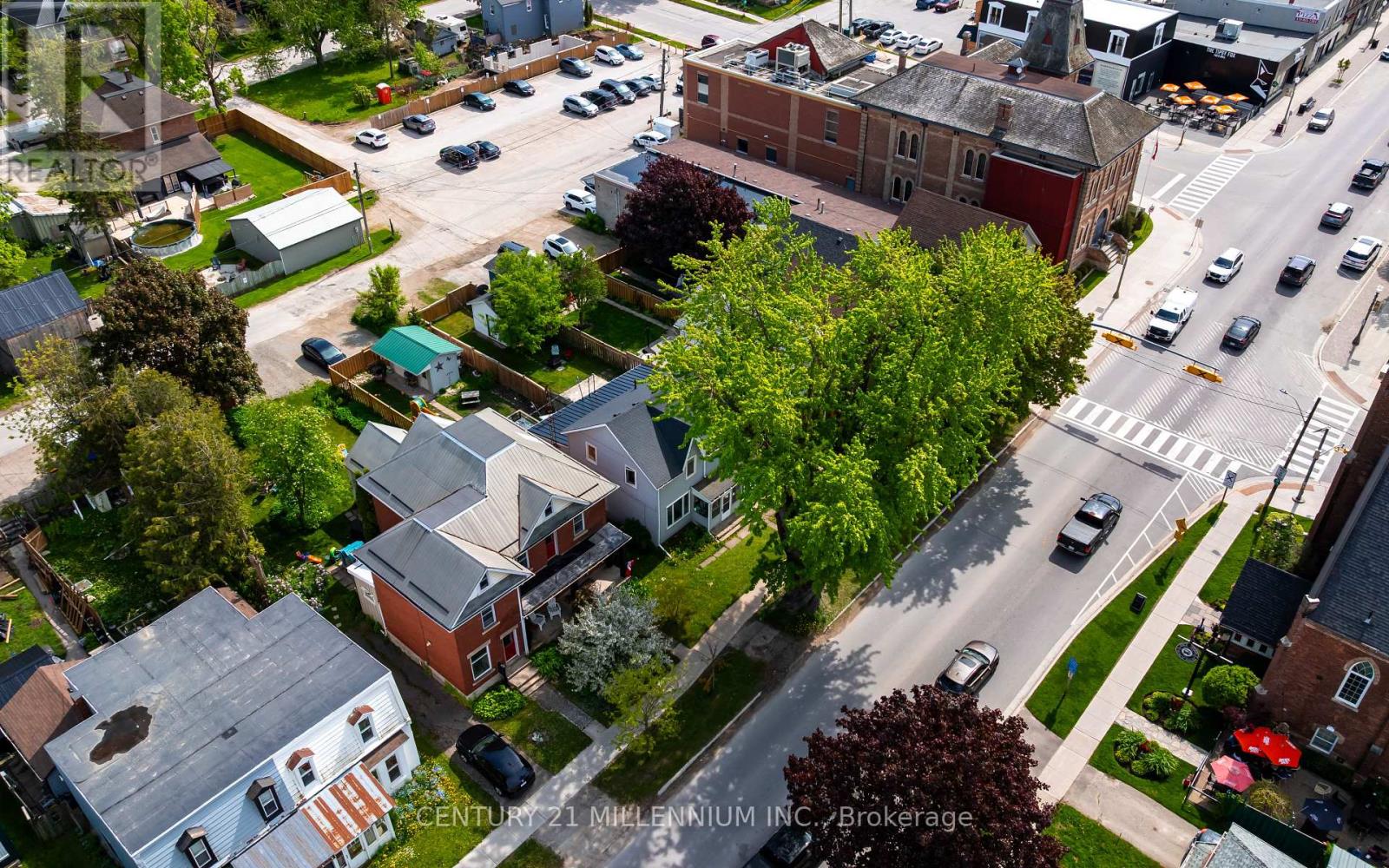Photo 32 of 217 Main Street W, Shelburne ON
