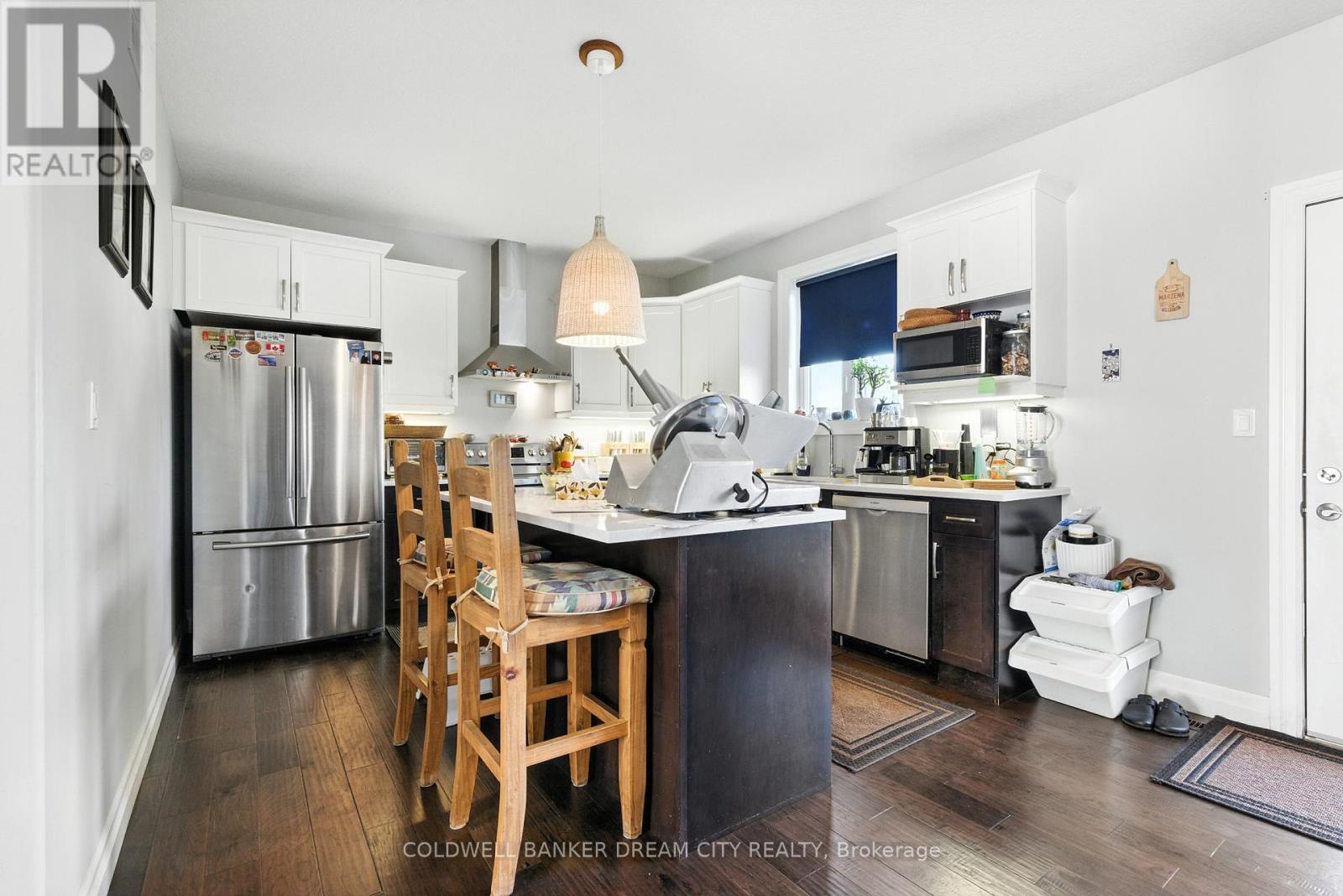 Photo 11 of 10 Honey Bend, St Thomas ON