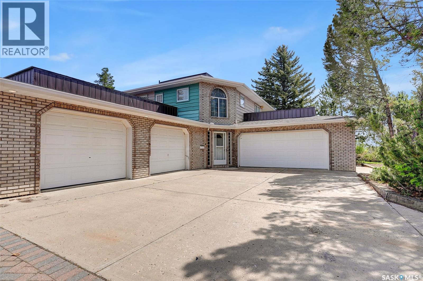 Photo 15 of 1055 7th Avenue Sw, Moose Jaw SK