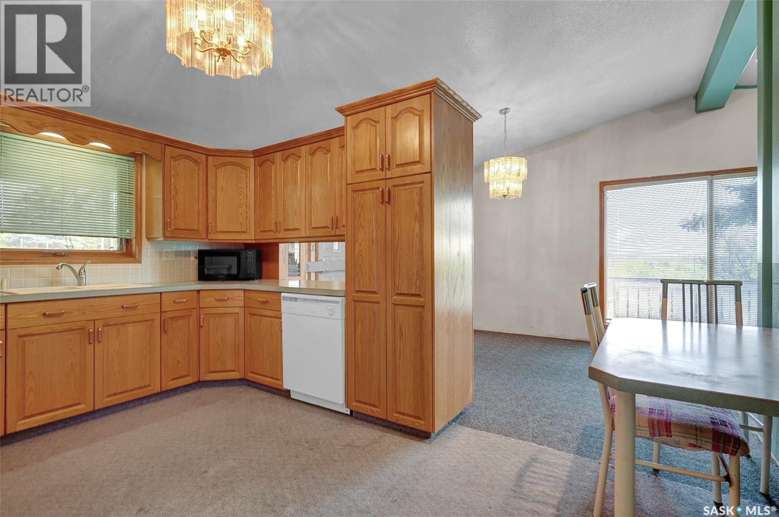 Photo 24 of 1055 7th Avenue Sw, Moose Jaw SK