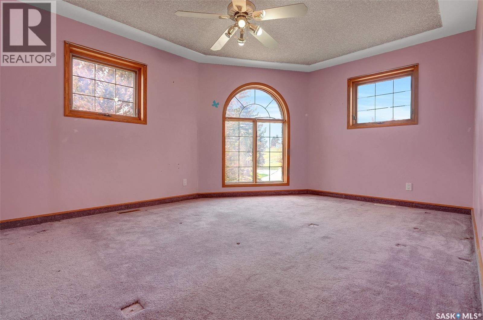 Photo 38 of 1055 7th Avenue Sw, Moose Jaw SK