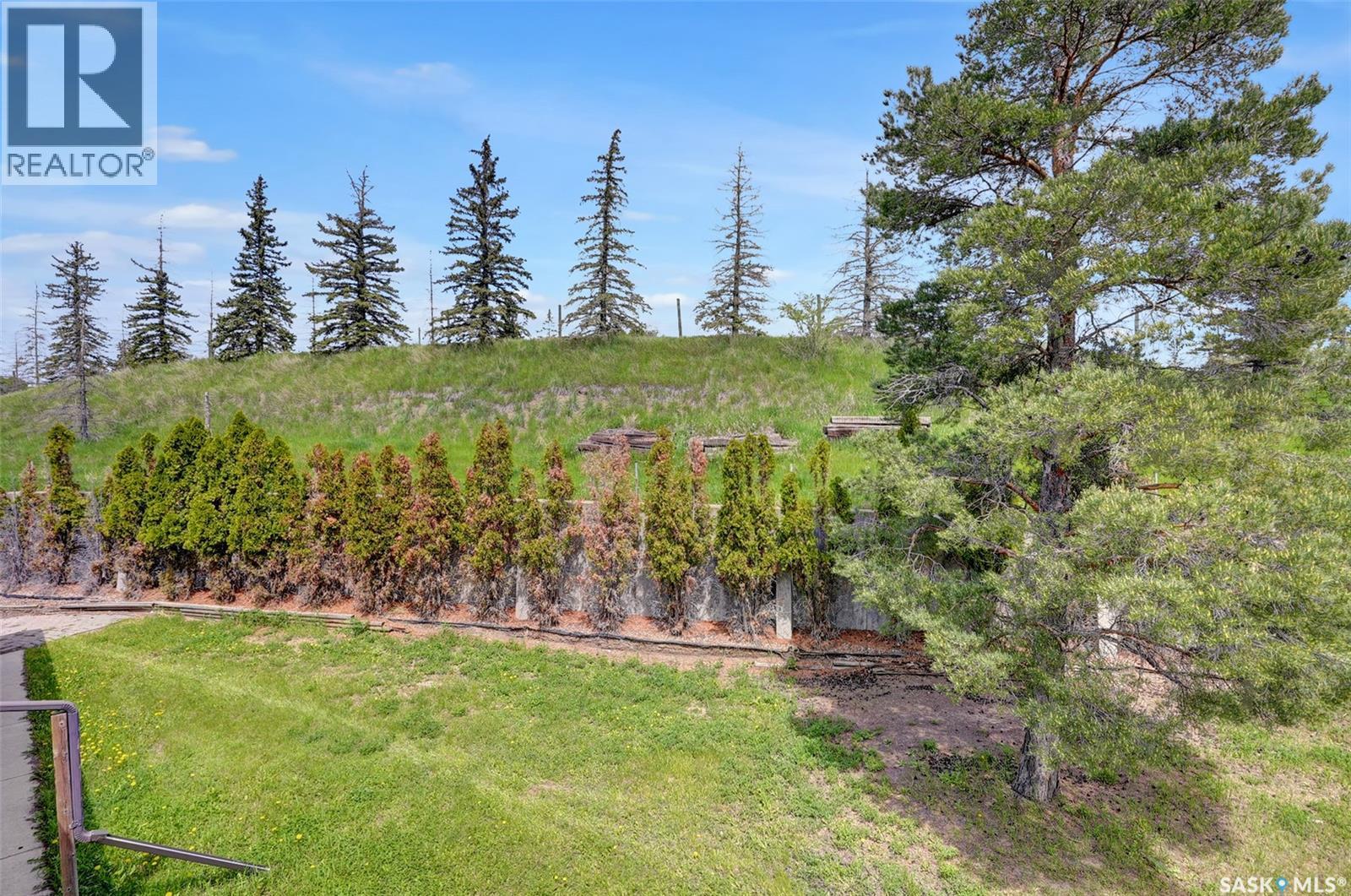 Photo 46 of 1055 7th Avenue Sw, Moose Jaw SK
