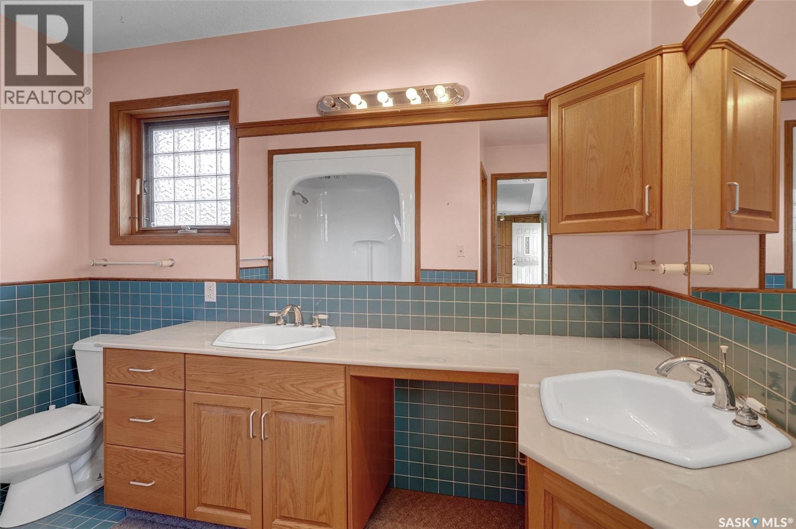 Photo 36 of 1055 7th Avenue Sw, Moose Jaw SK