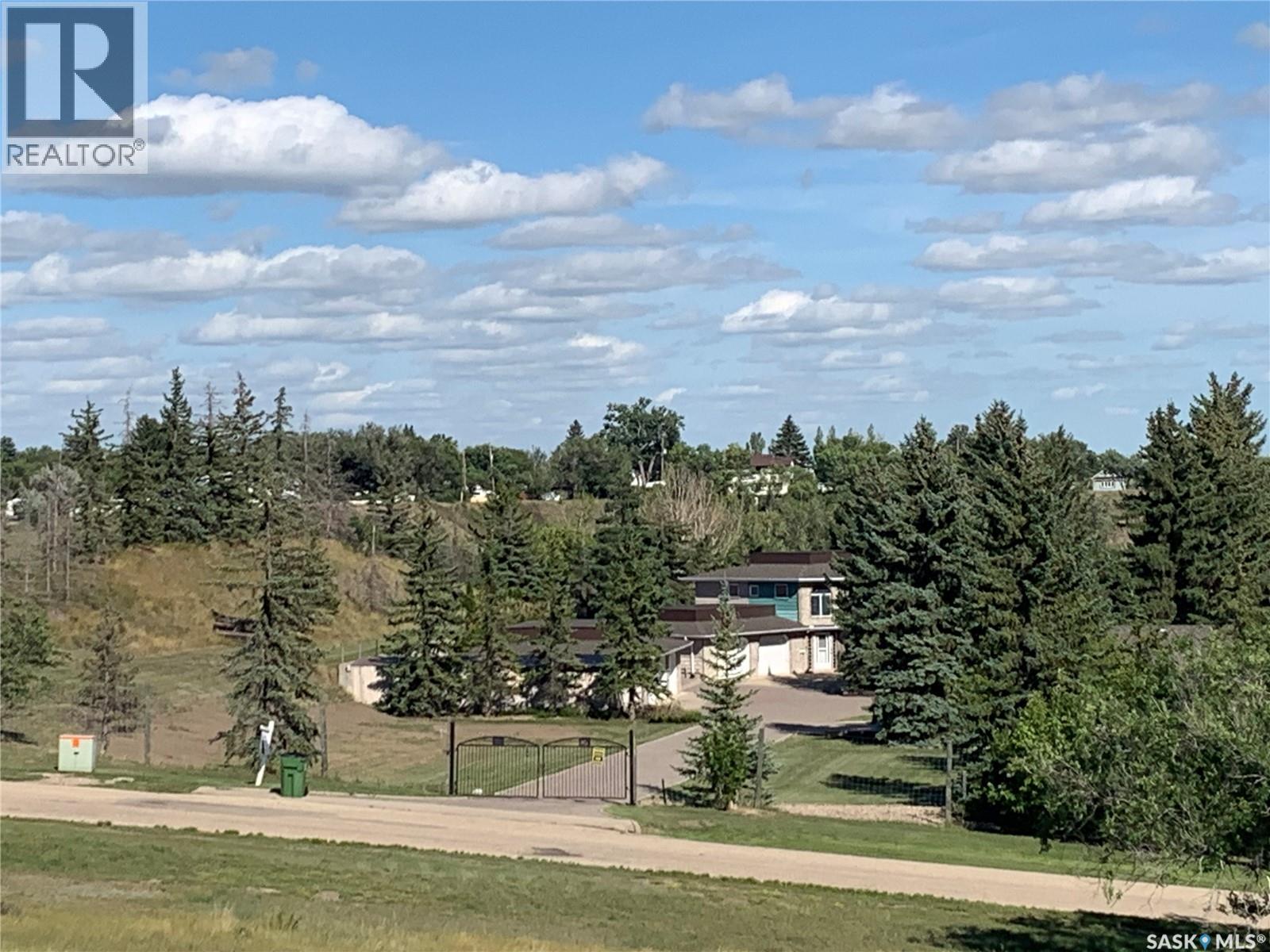 Photo 2 of 1055 7th Avenue Sw, Moose Jaw SK