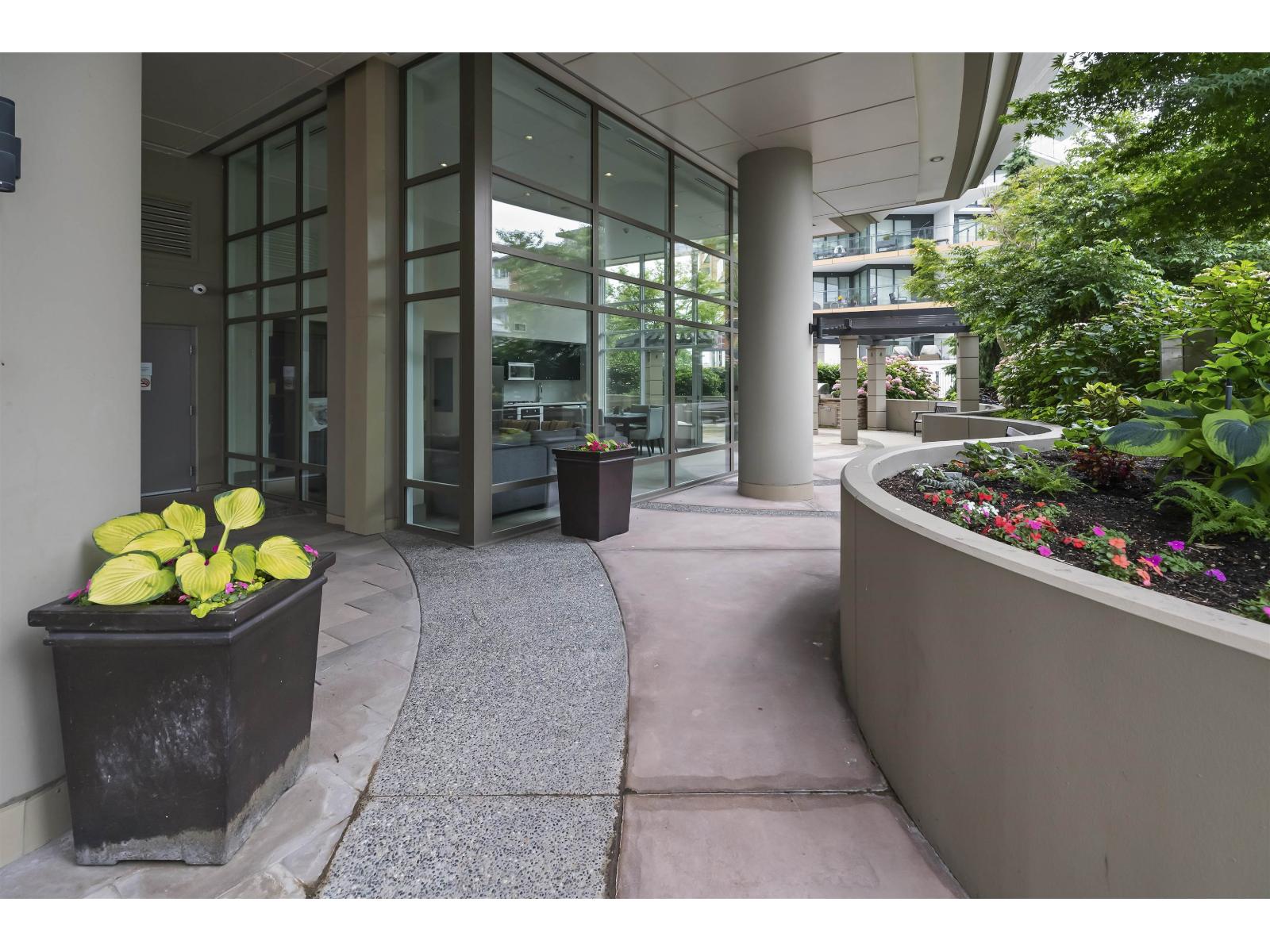 Photo 3 of 1105 1455 George Street, White Rock BC
