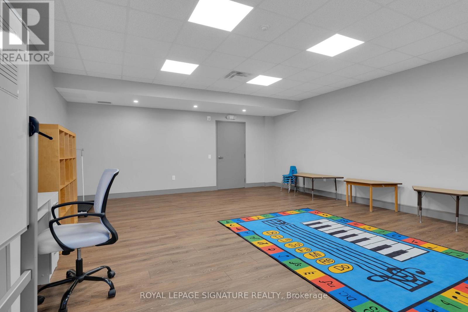 Photo 30 of Lower 95 Jonesville Crescent, Toronto ON