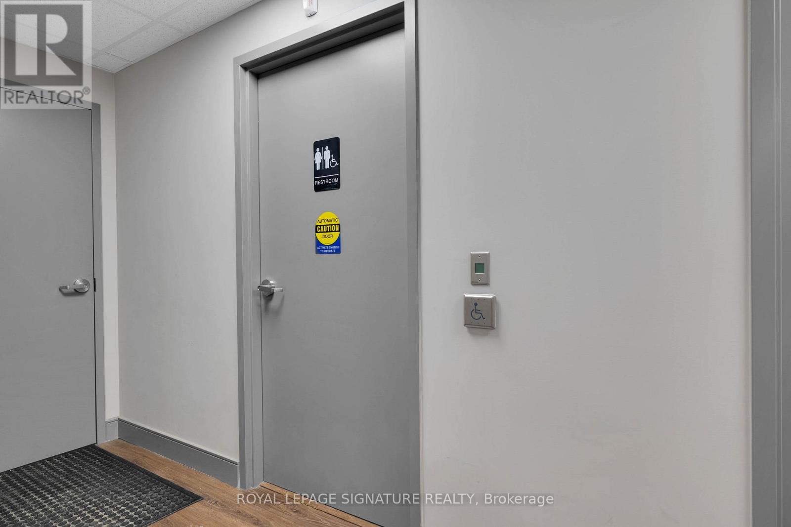 Photo 31 of Lower 95 Jonesville Crescent, Toronto ON