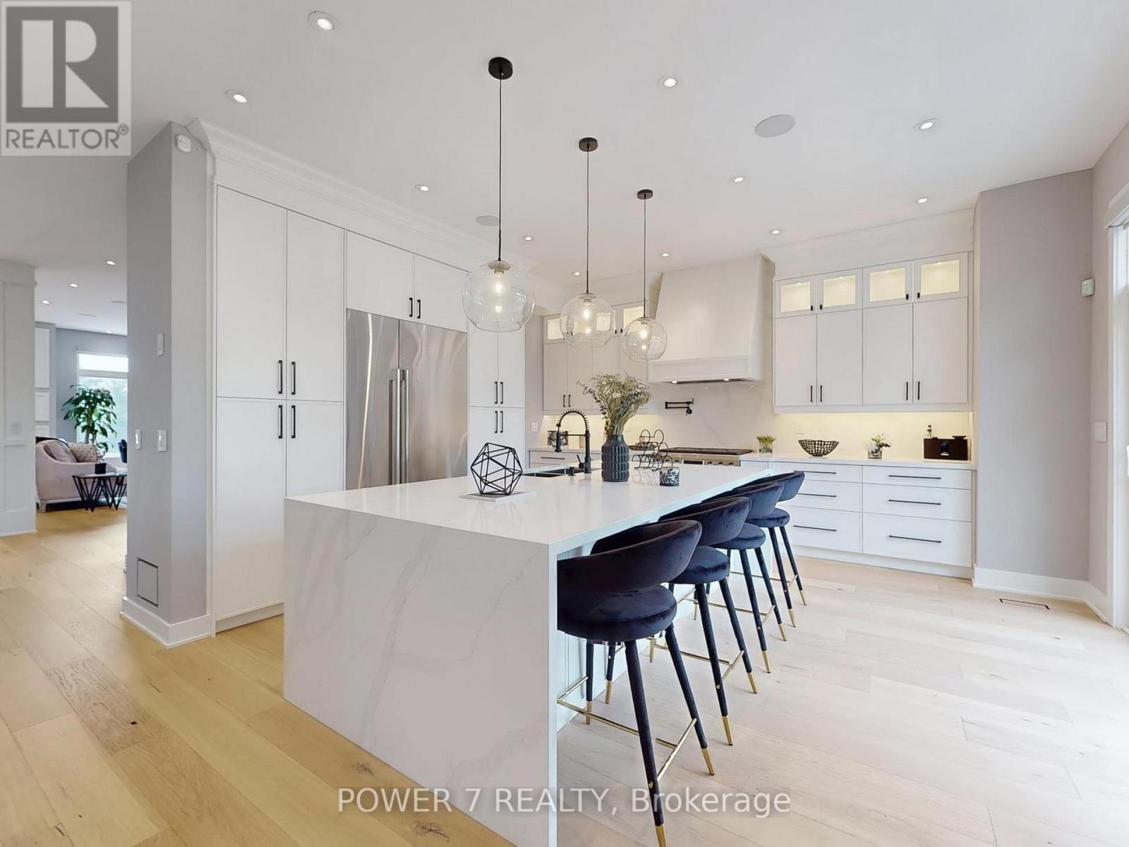 Photo 11 of 34 Dresden Road, Toronto ON