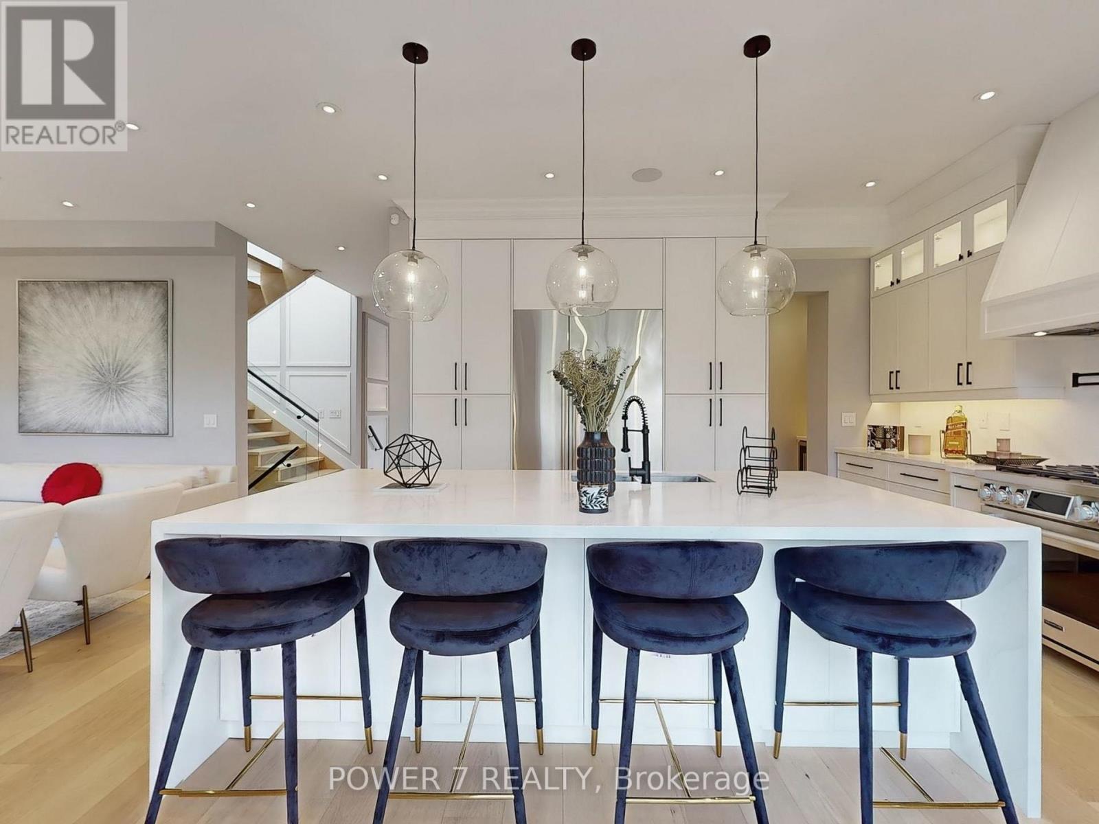 Photo 13 of 34 Dresden Road, Toronto ON